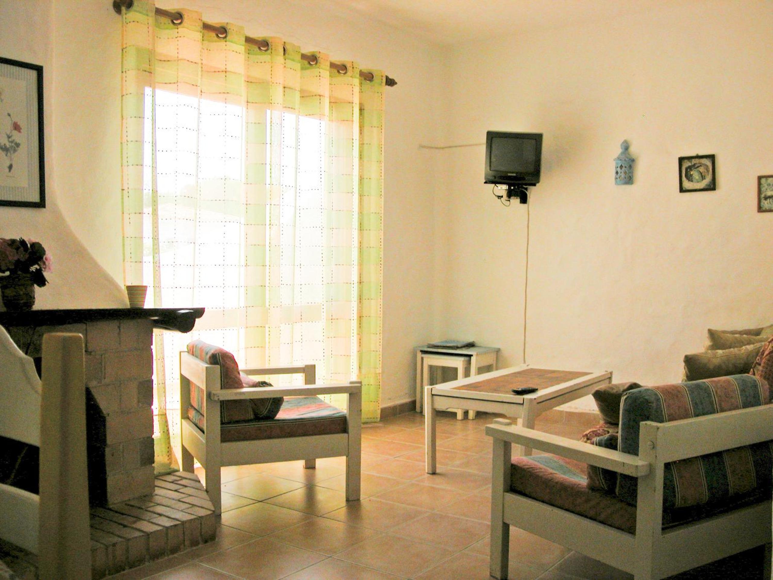 One-Bedroom House photo 1