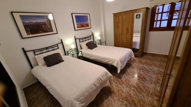 Casa de cuatro habitaciones