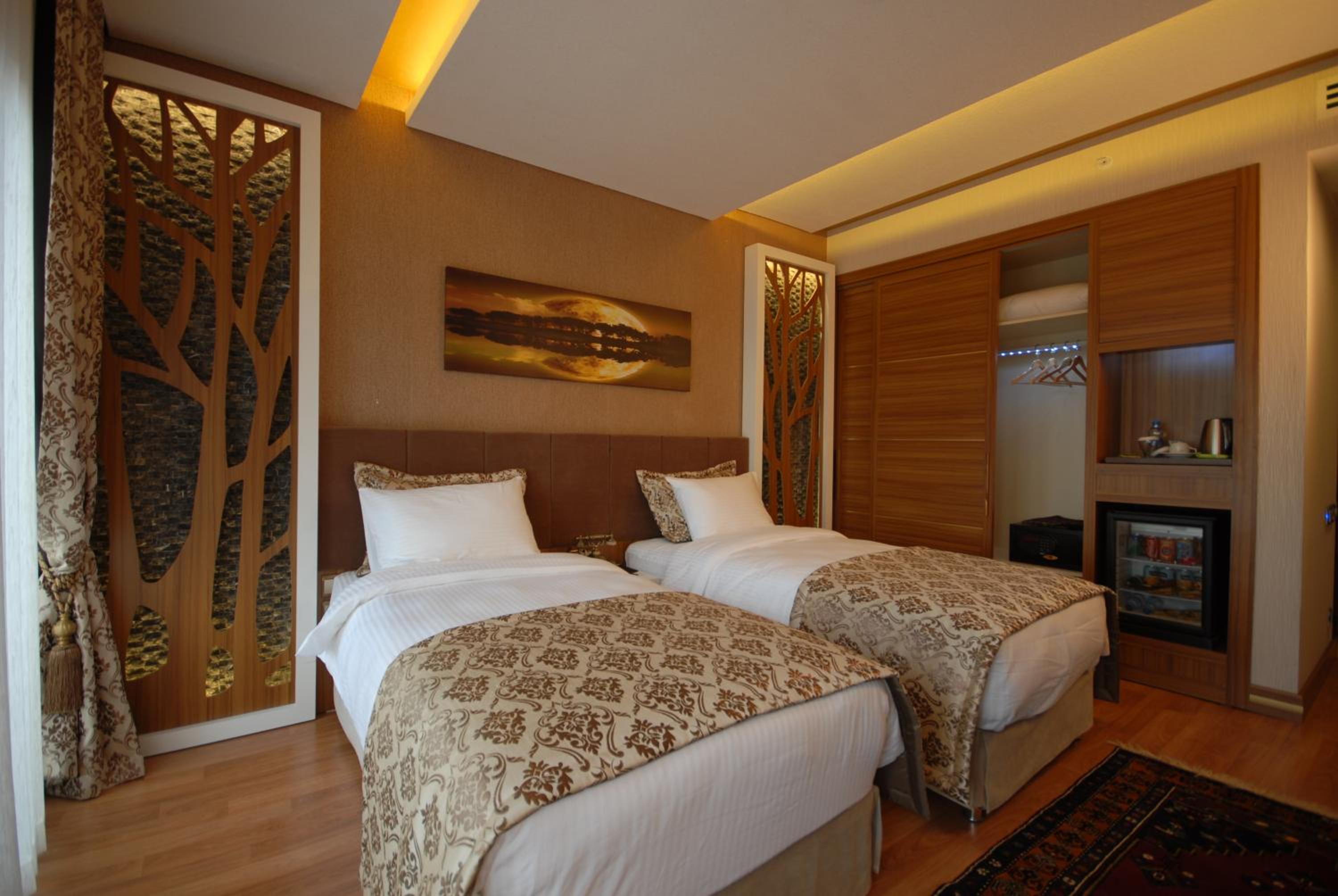 Double or Twin Room - Photo 1