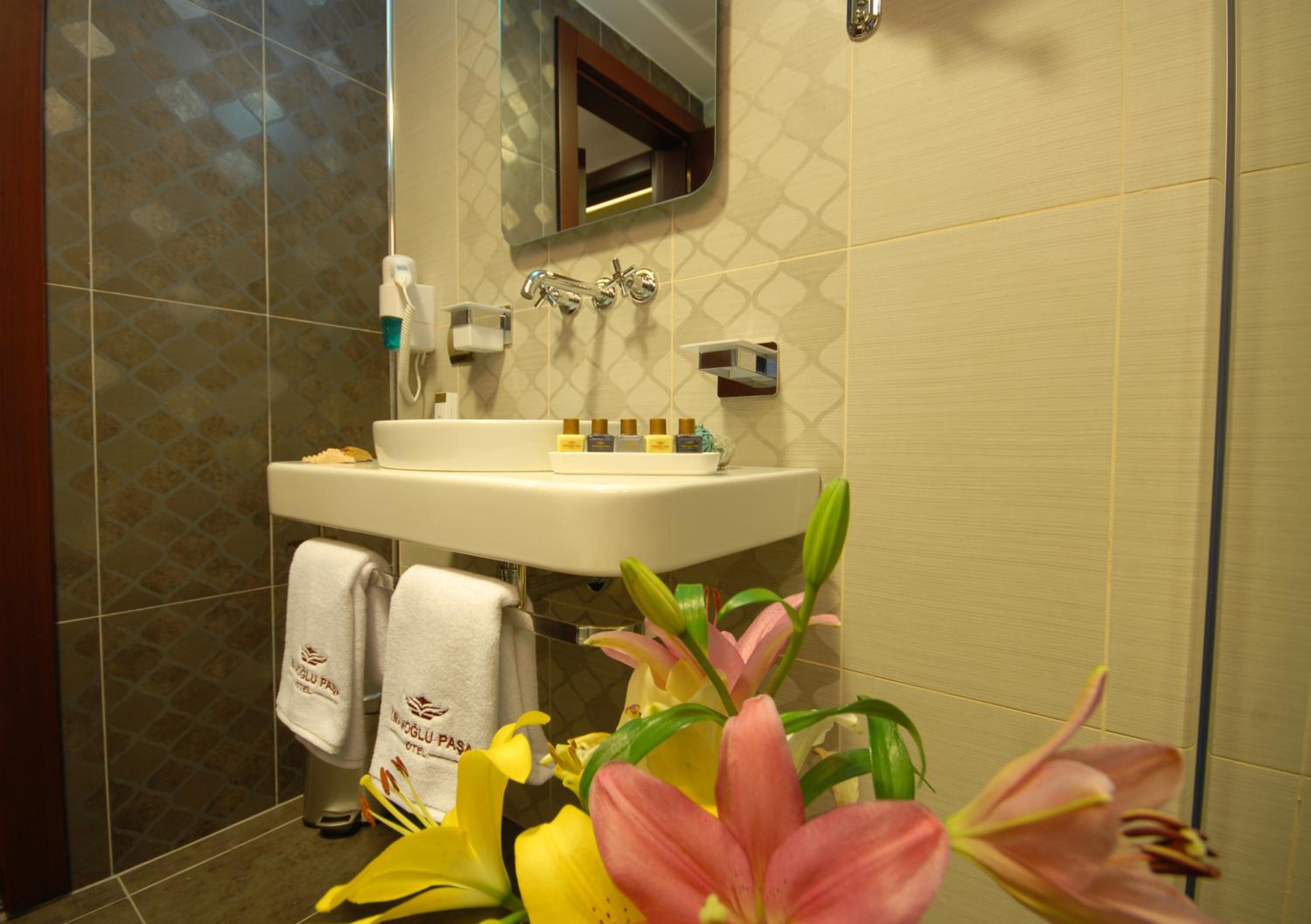 Double or Twin Room - Photo 4