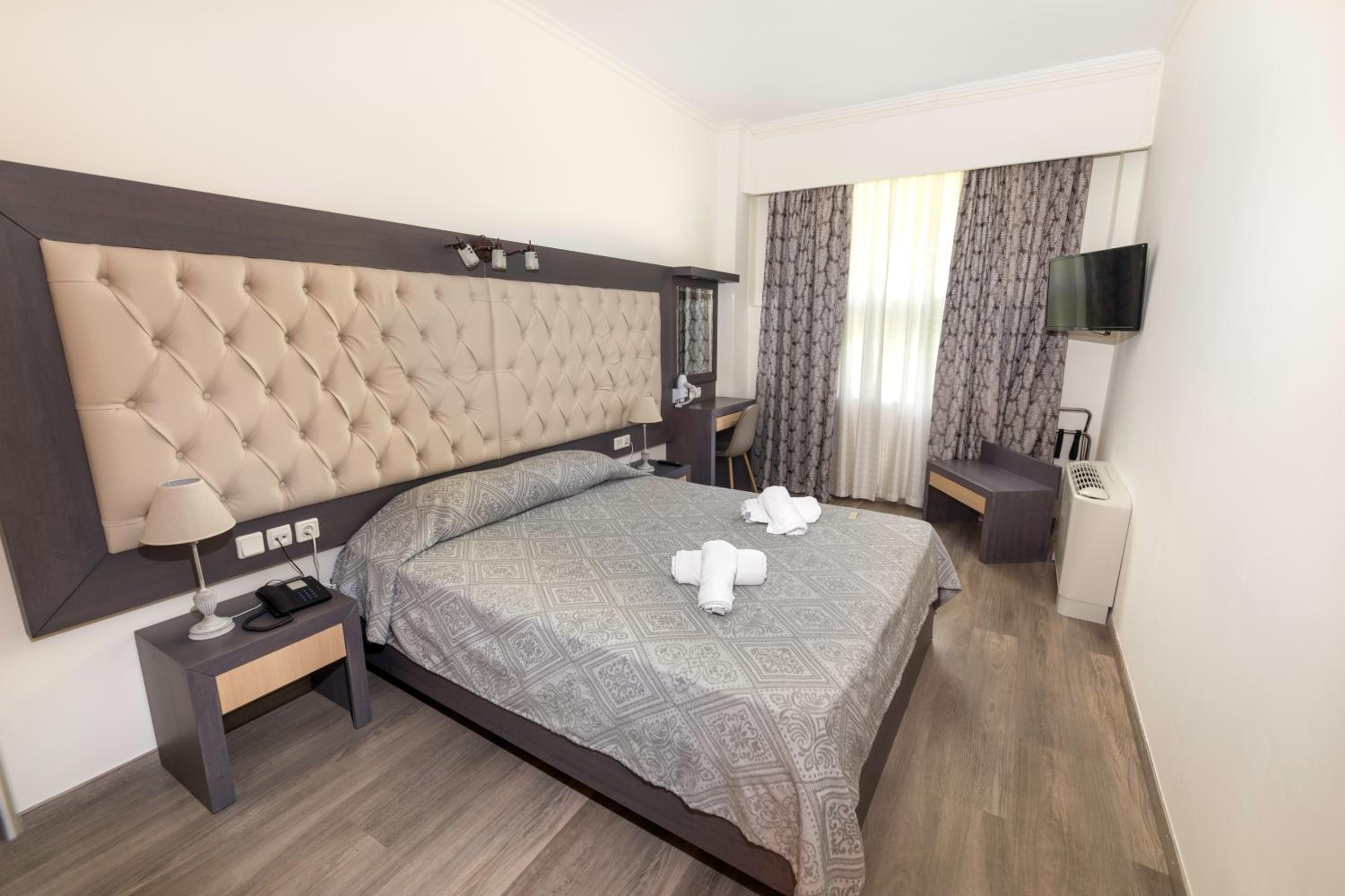 Quadruple Room - Photo 1