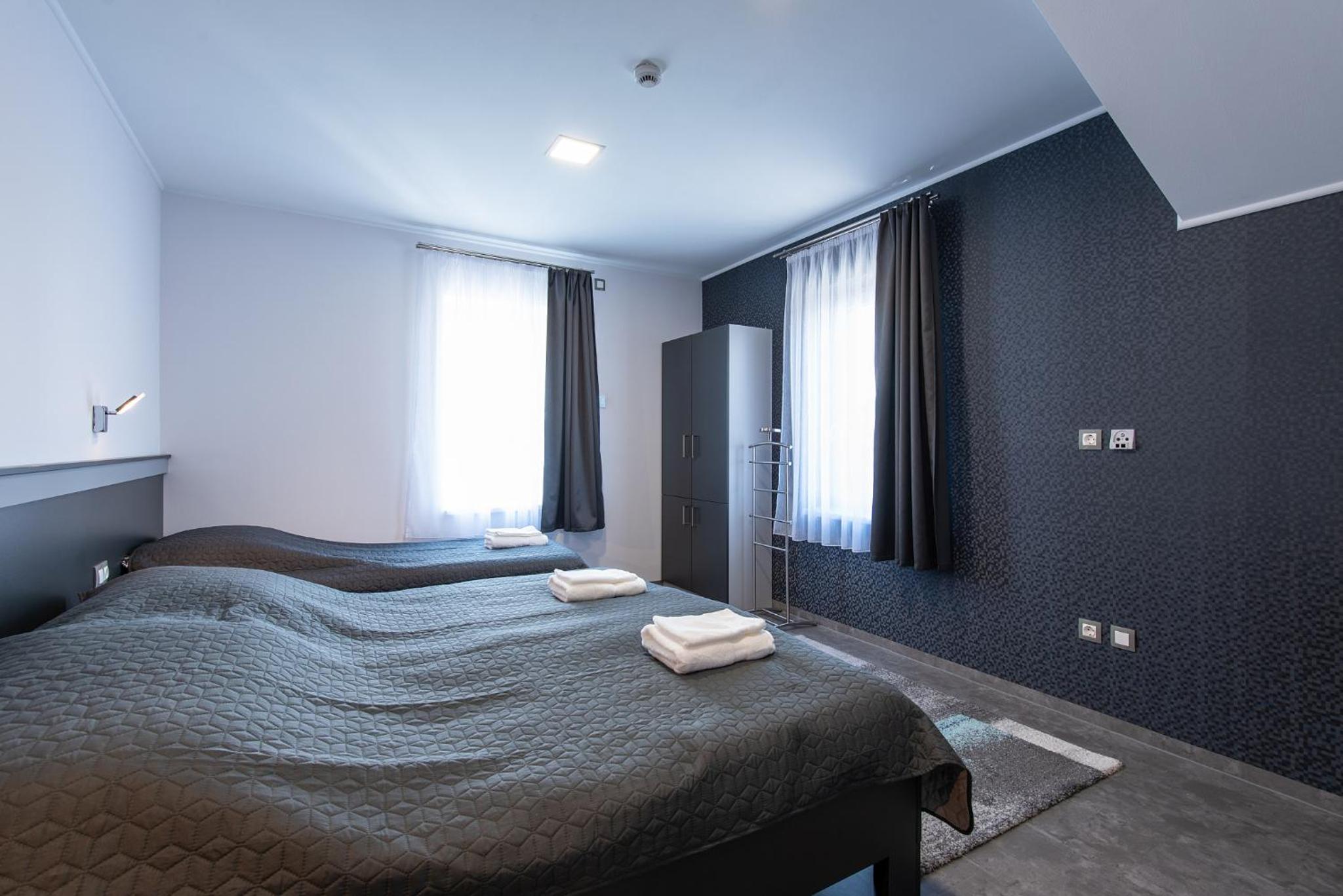 One-Bedroom Apartment - Photo 3