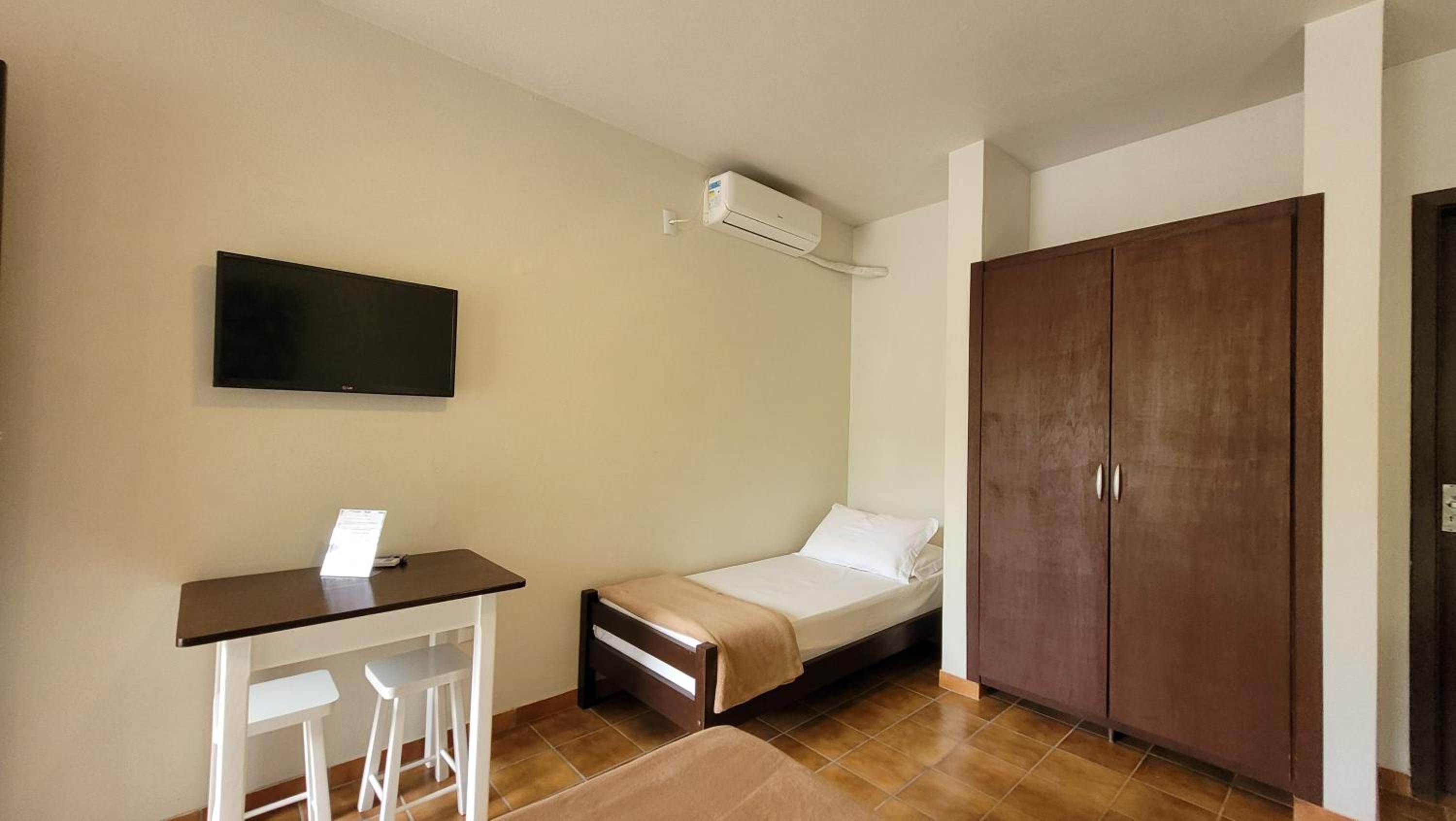 Standard Triple Room photo 2