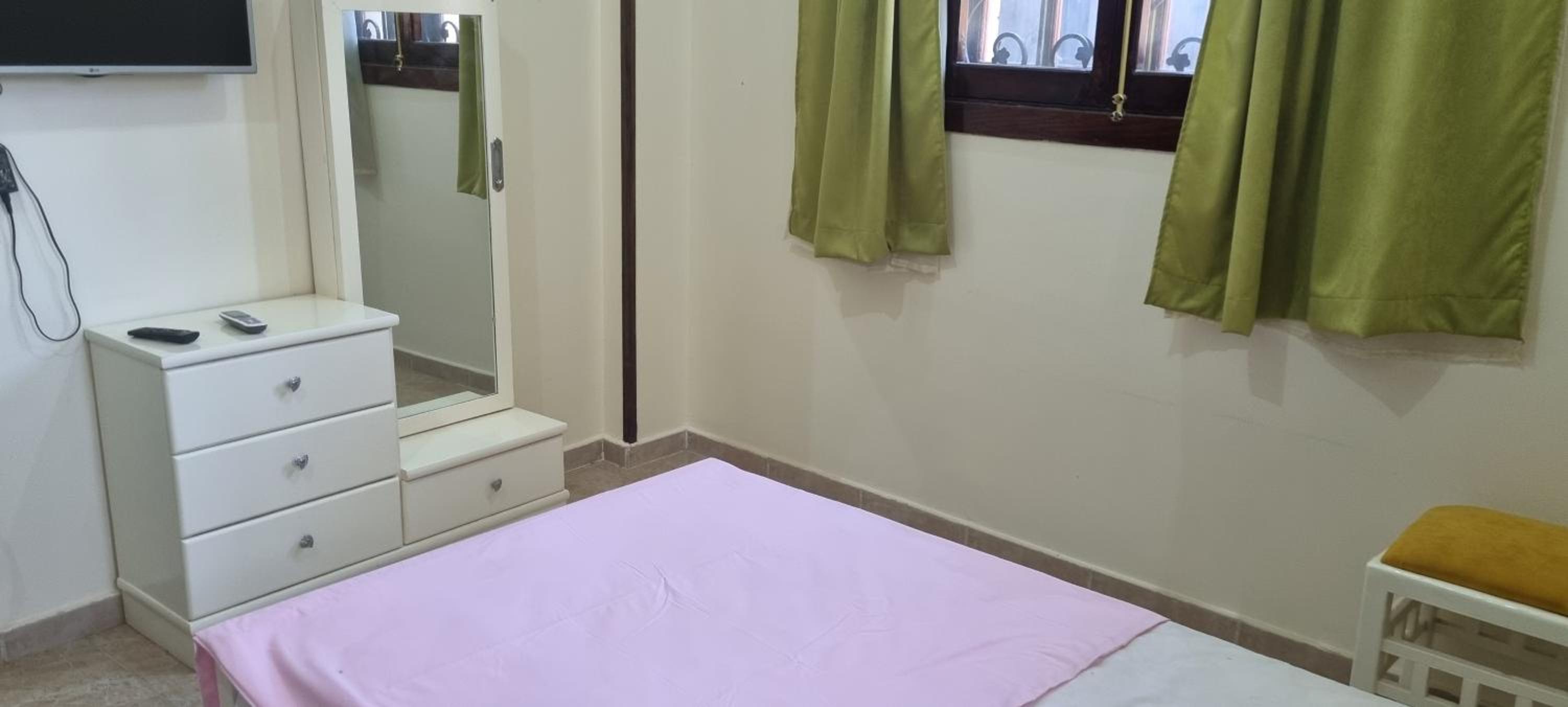 Single Room with Private Bathroom photo 2