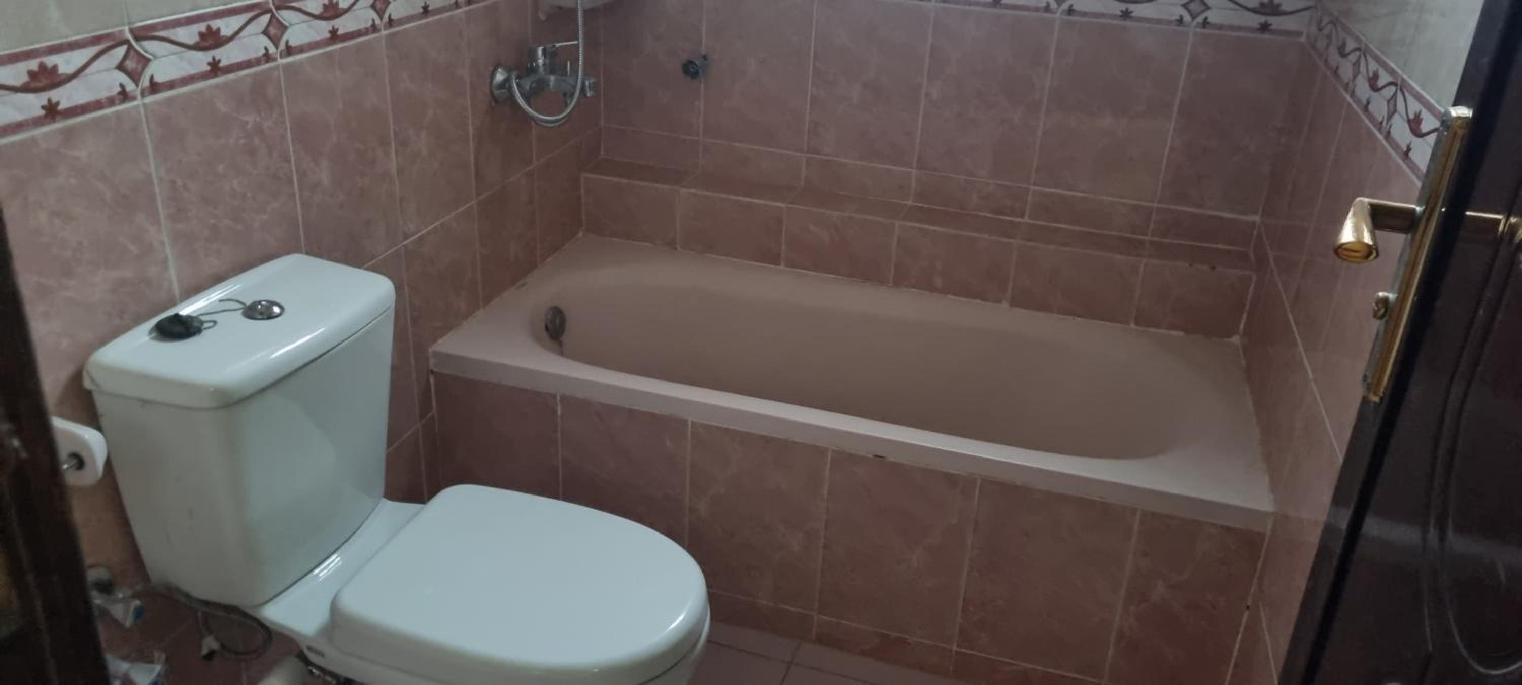 Single Room with Private Bathroom photo 3