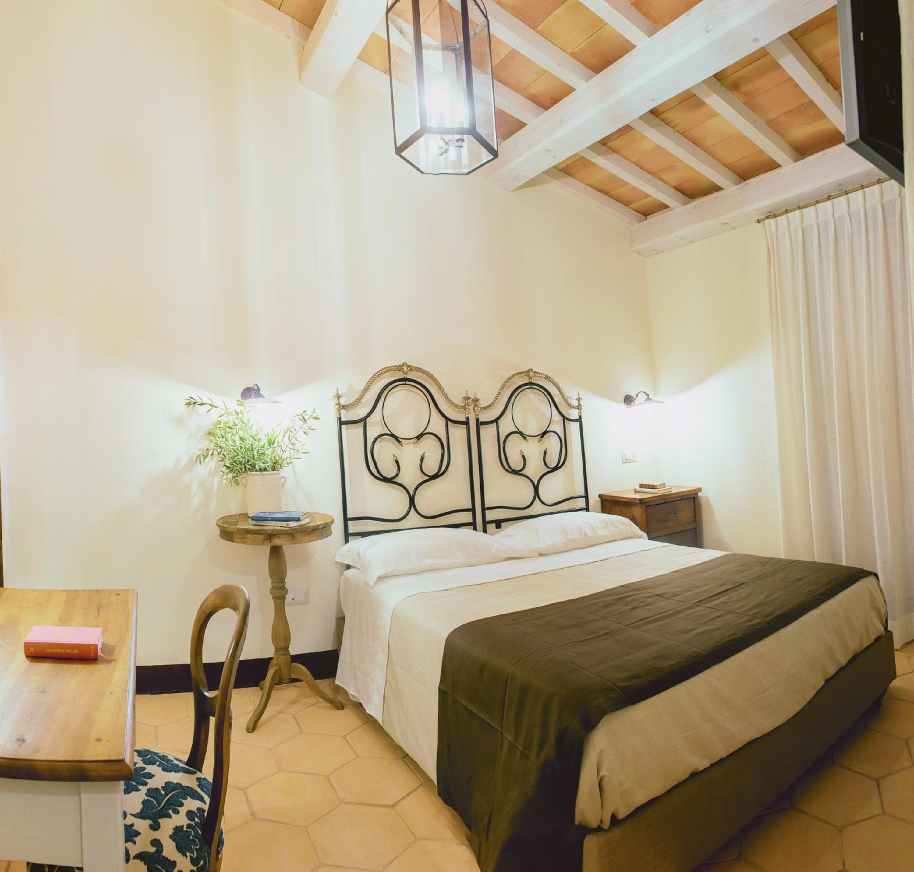 Double Room - Photo 2