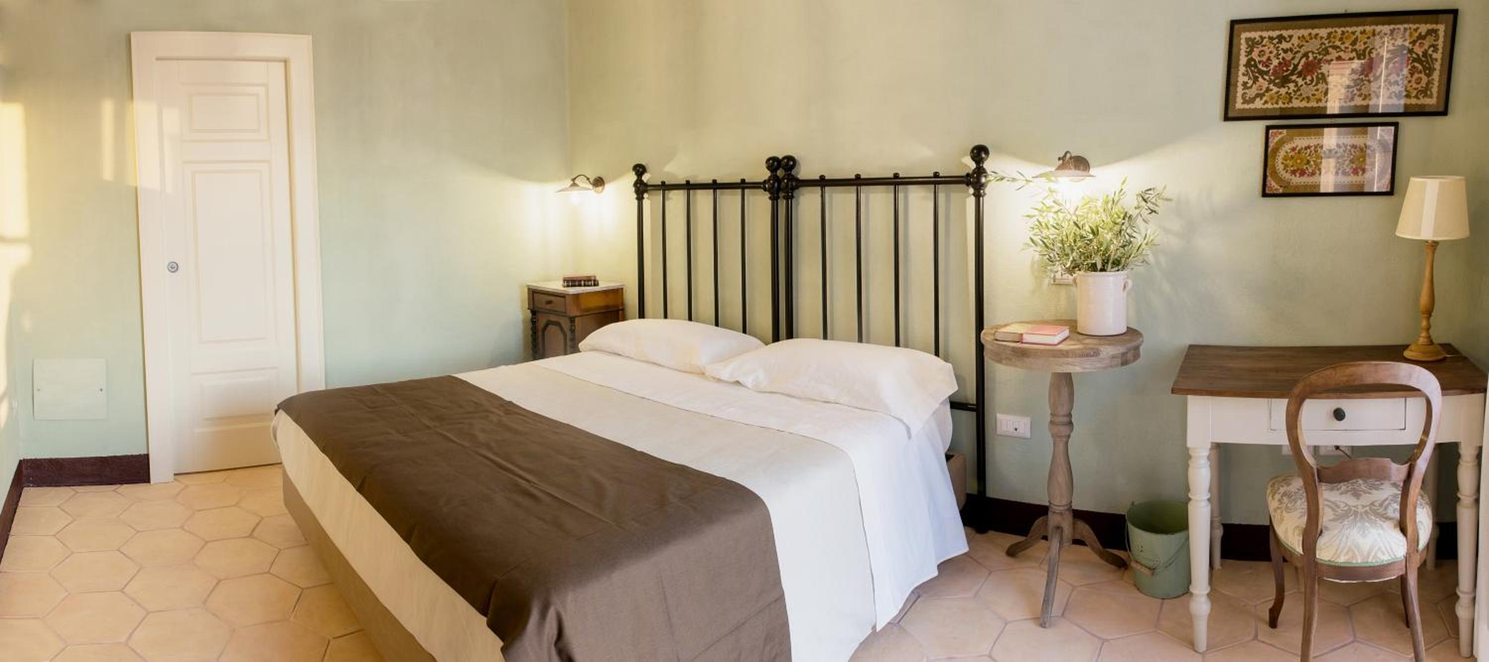 Double Room - Photo 3