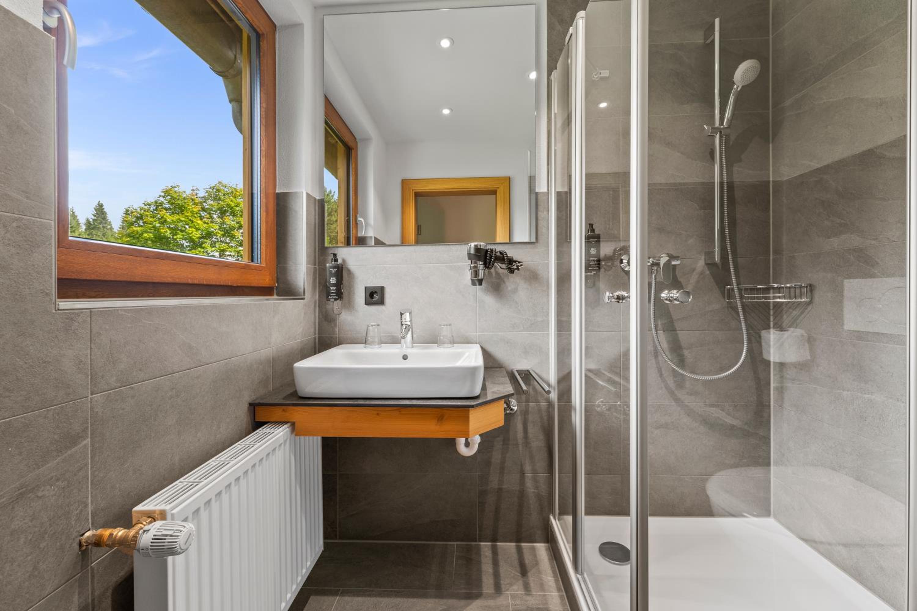 Budget Double Room with Forest View - Photo 6