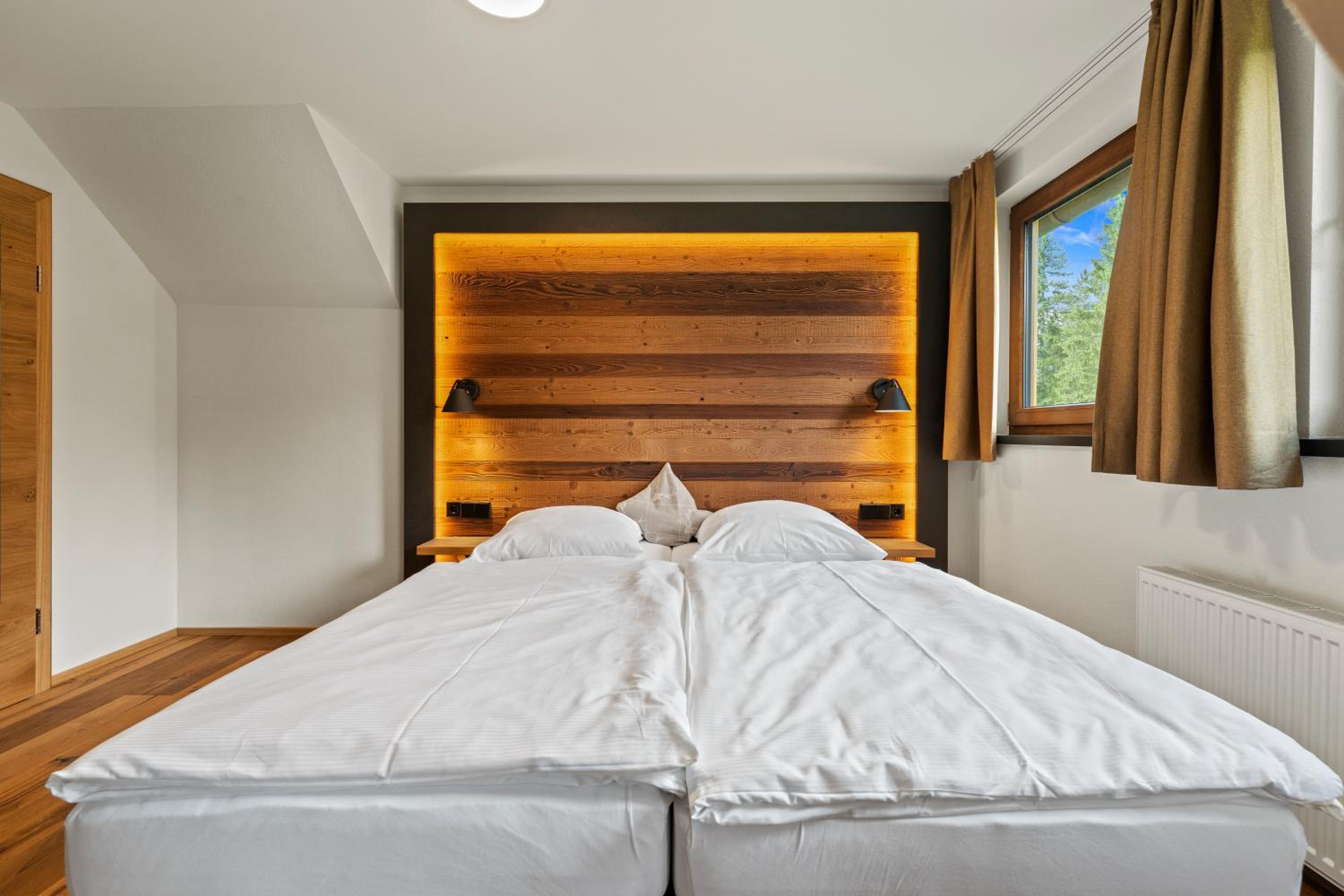 Budget Double Room with Forest View - Photo 3
