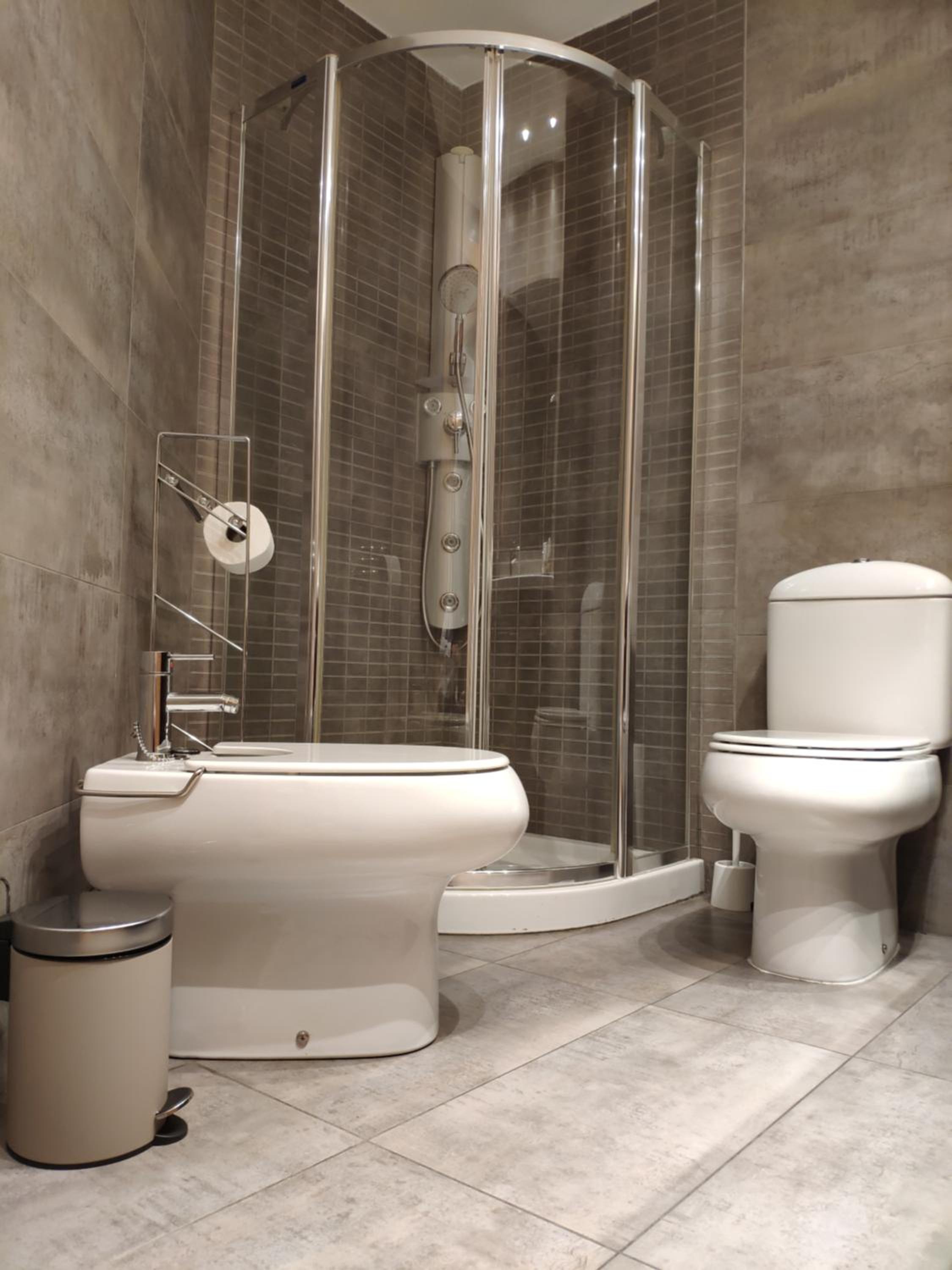 One-Bedroom Apartment - Photo 9