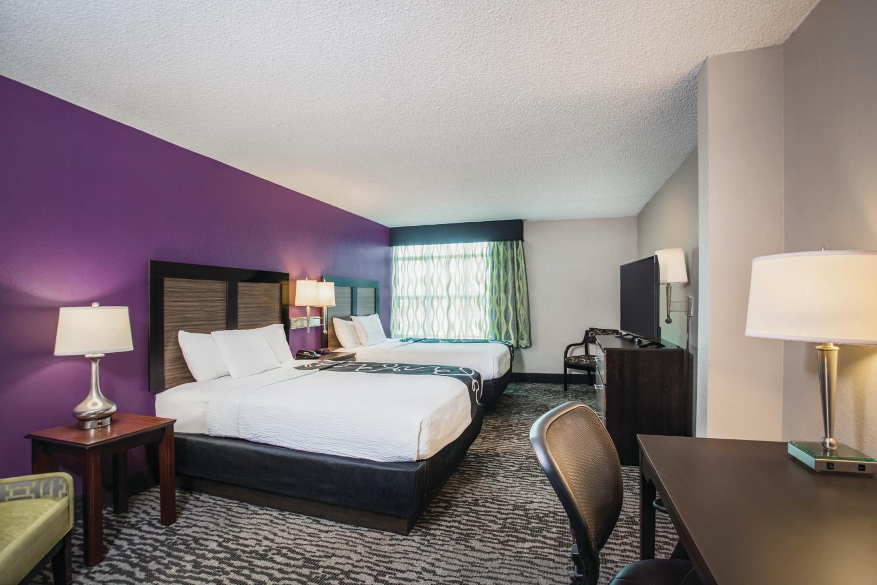 Queen Room with Two Queen Beds - Mobility Accessible/Non-Smoking photo 2