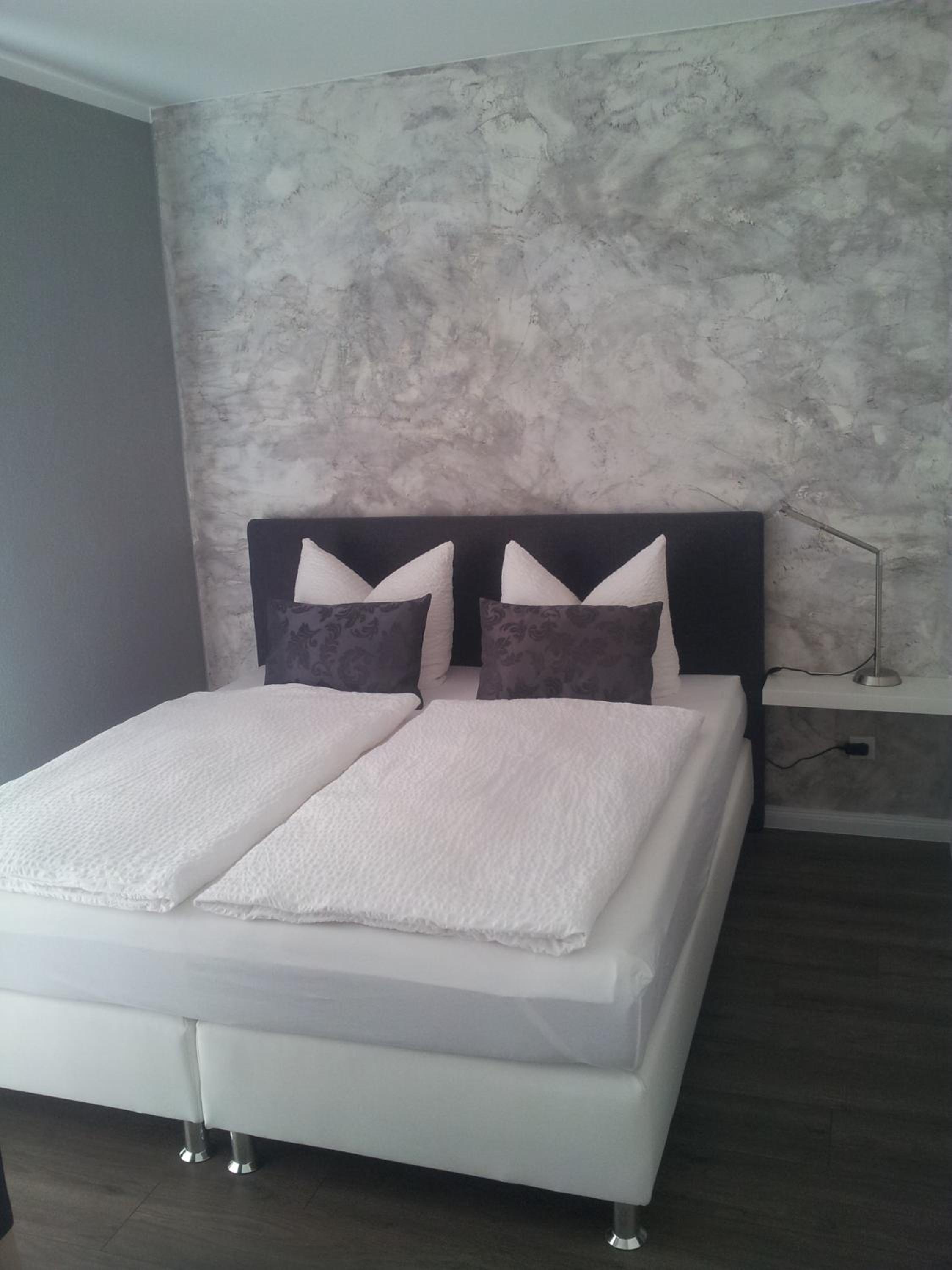 Studio with Balcony - Photo 1