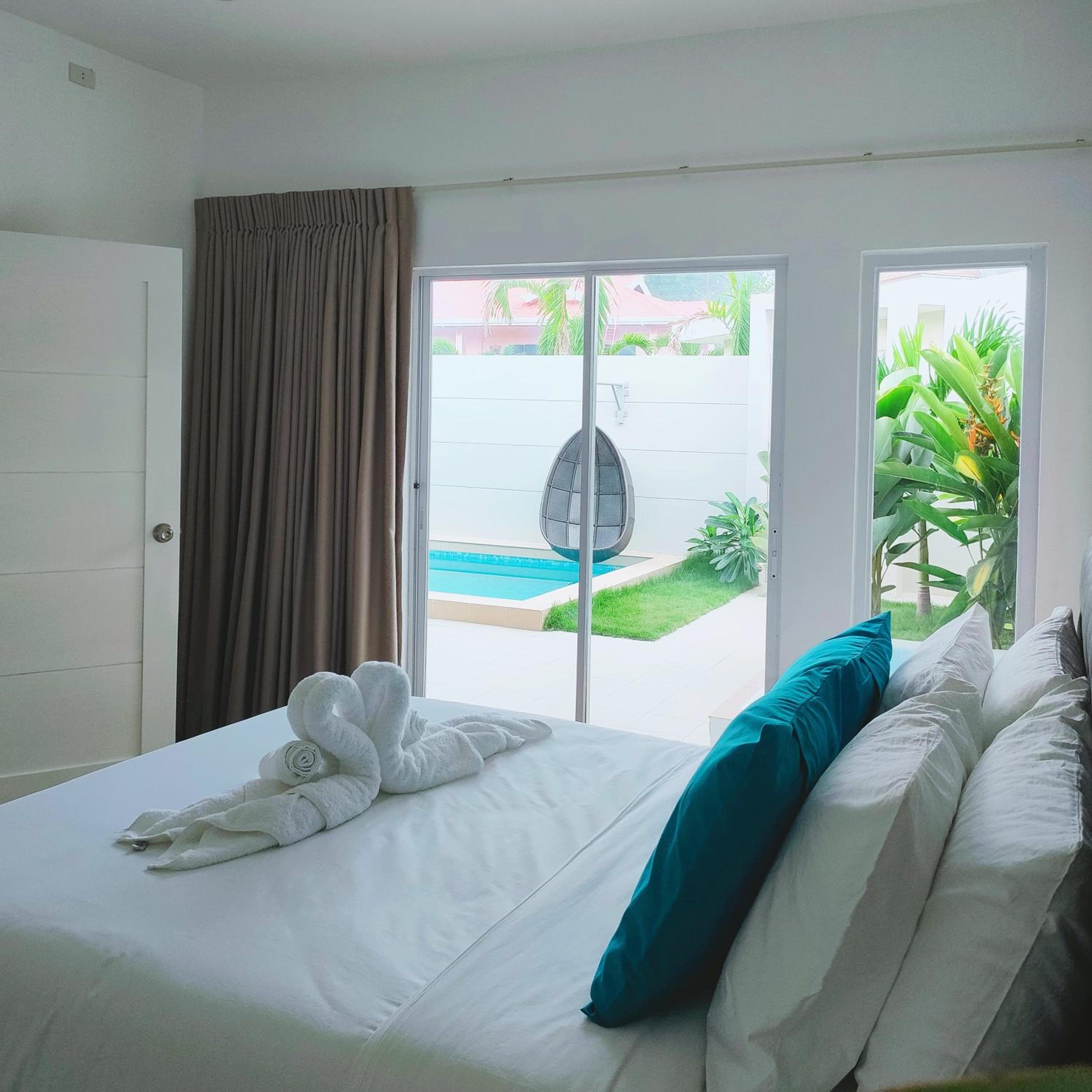 One-Bedroom Villa with Private Pool - Photo 16