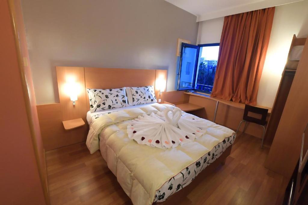 Single Room with Pool View