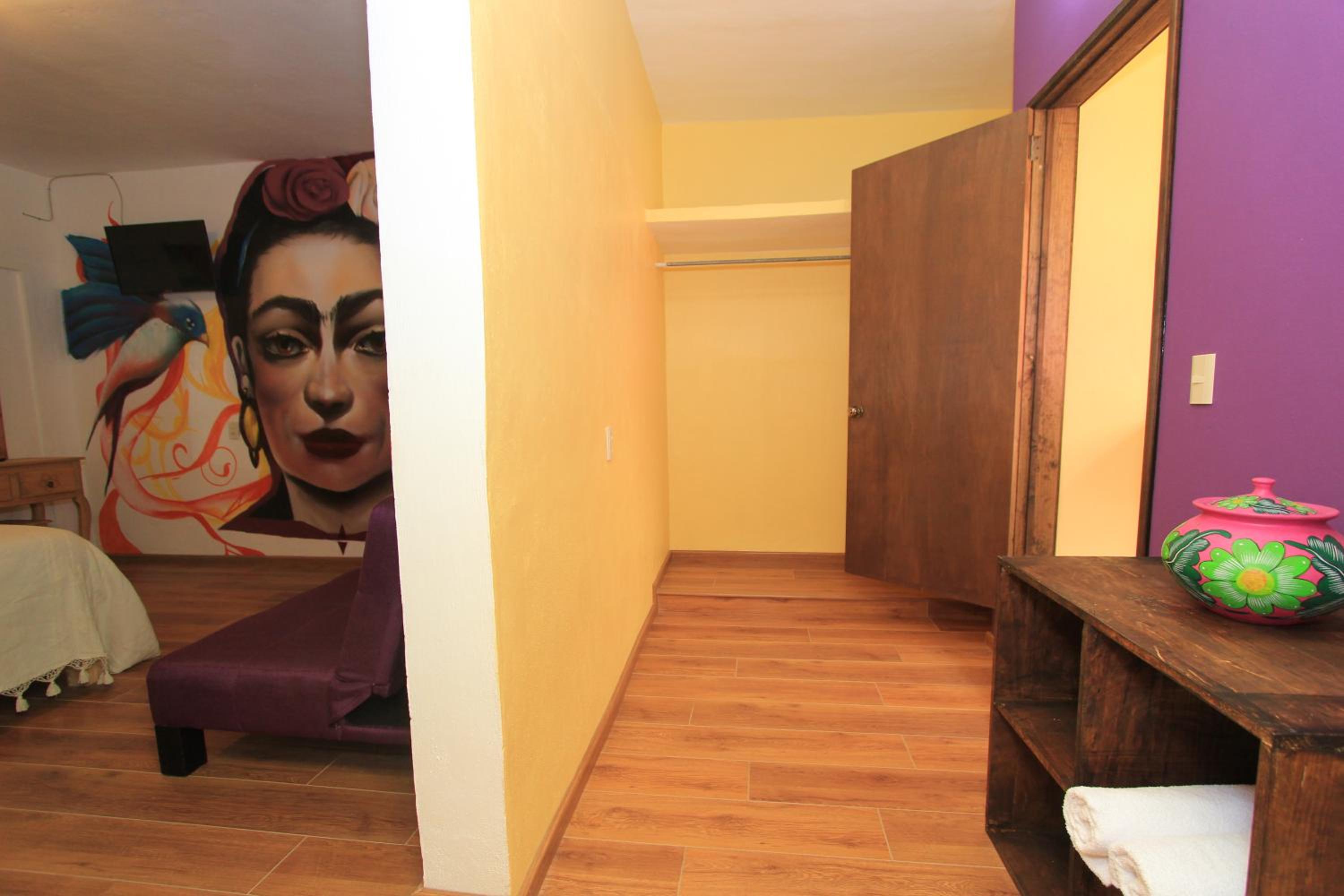Deluxe Double Room (2 Adults + 1 Child) photo 3