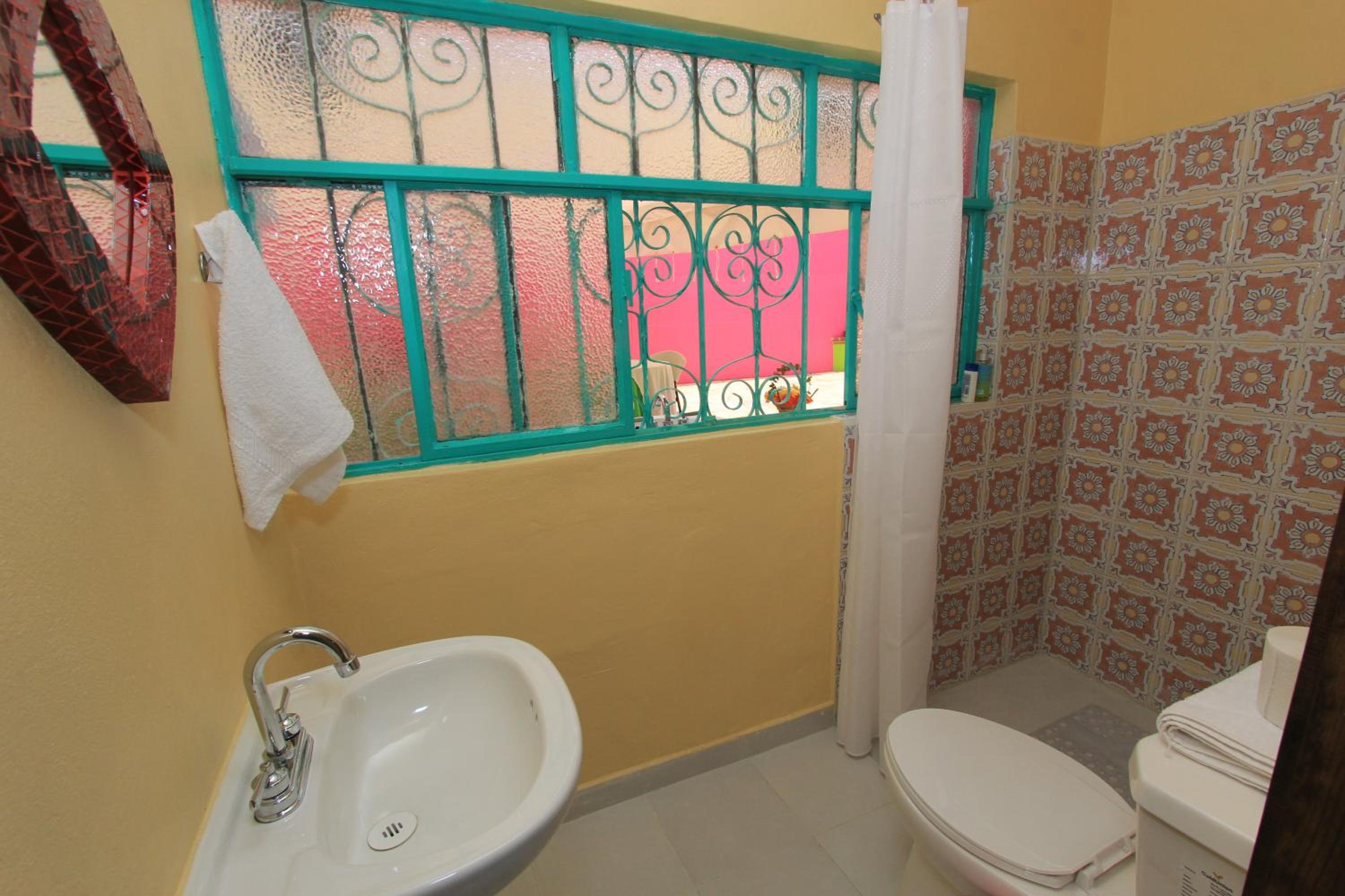 Deluxe Double Room (2 Adults + 1 Child) photo 2