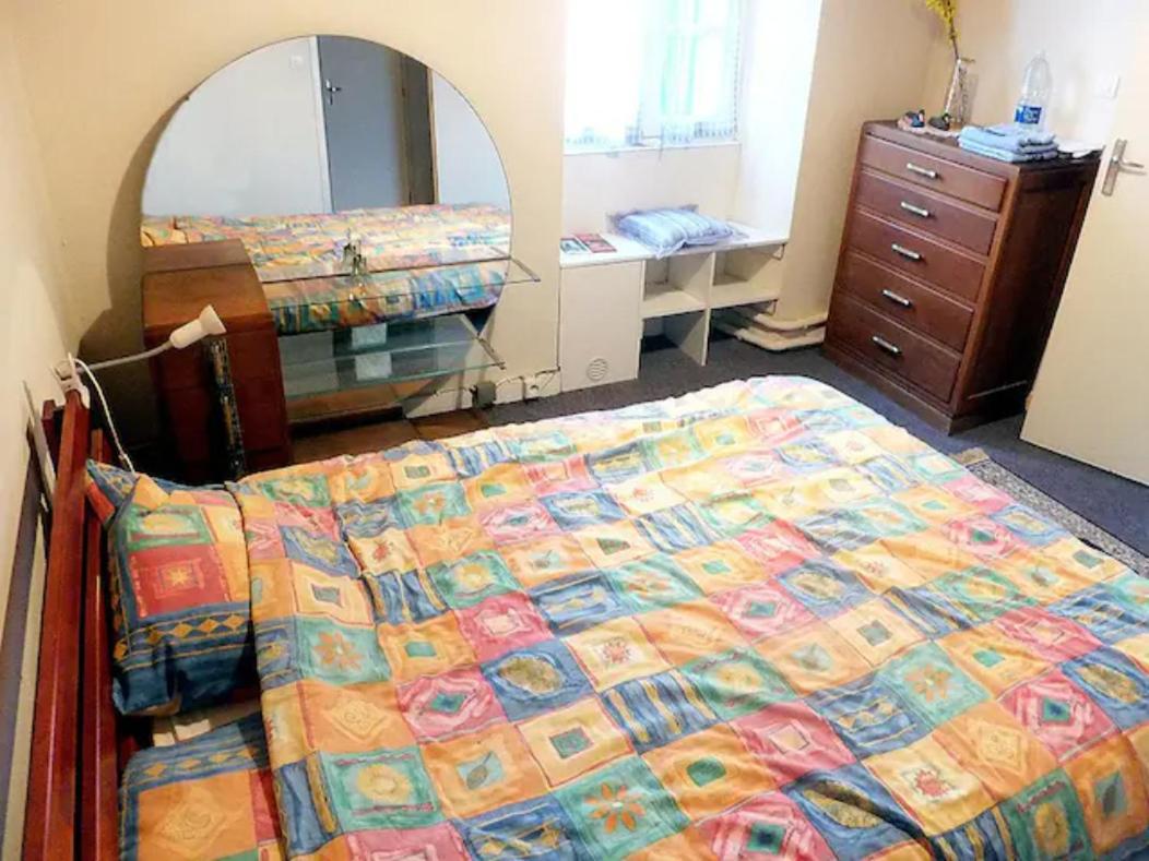 Double Room with Private Bathroom - Photo 12