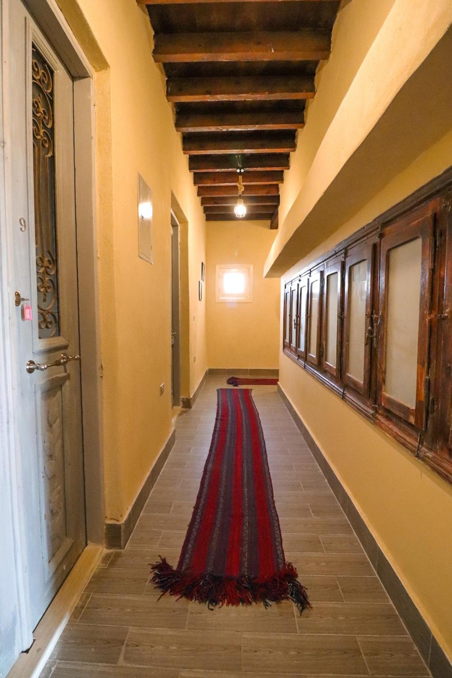 Deluxe Double Room with Balcony - Photo 5
