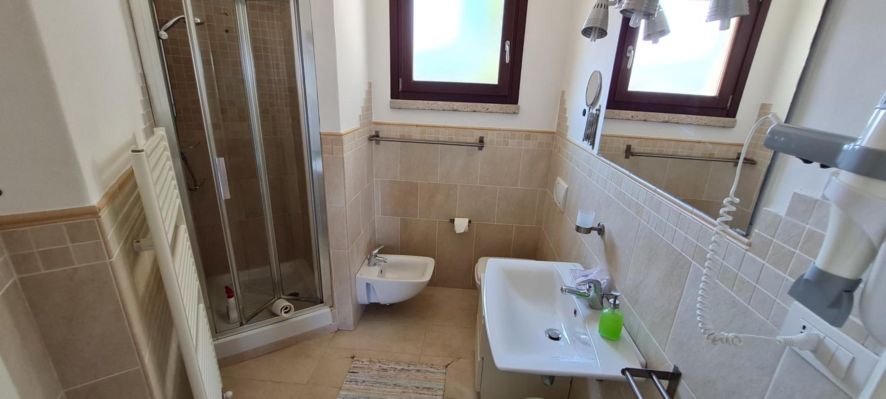 One-Bedroom Apartment with Pool View photo 2