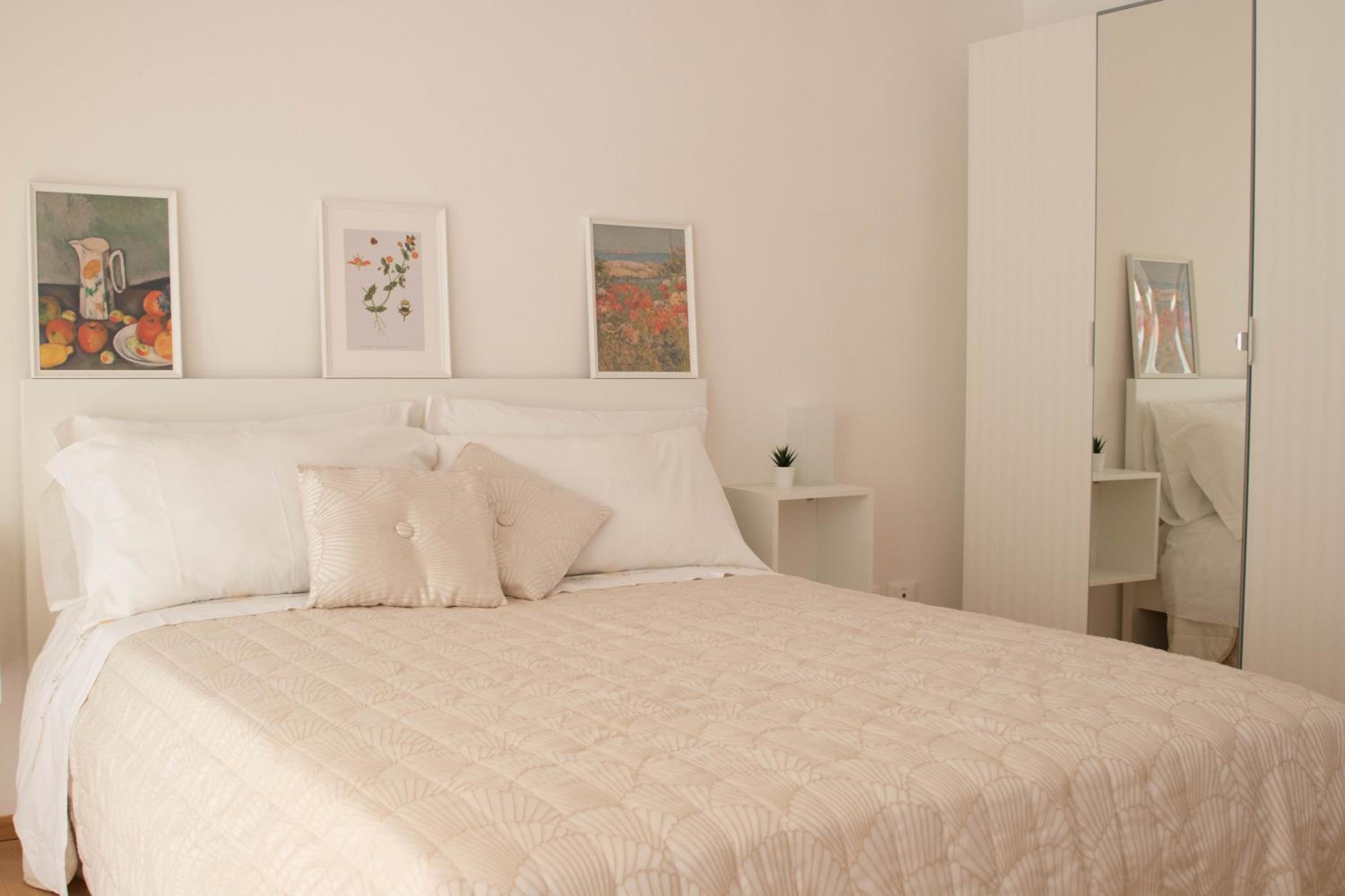 One-Bedroom Apartment - Photo 36