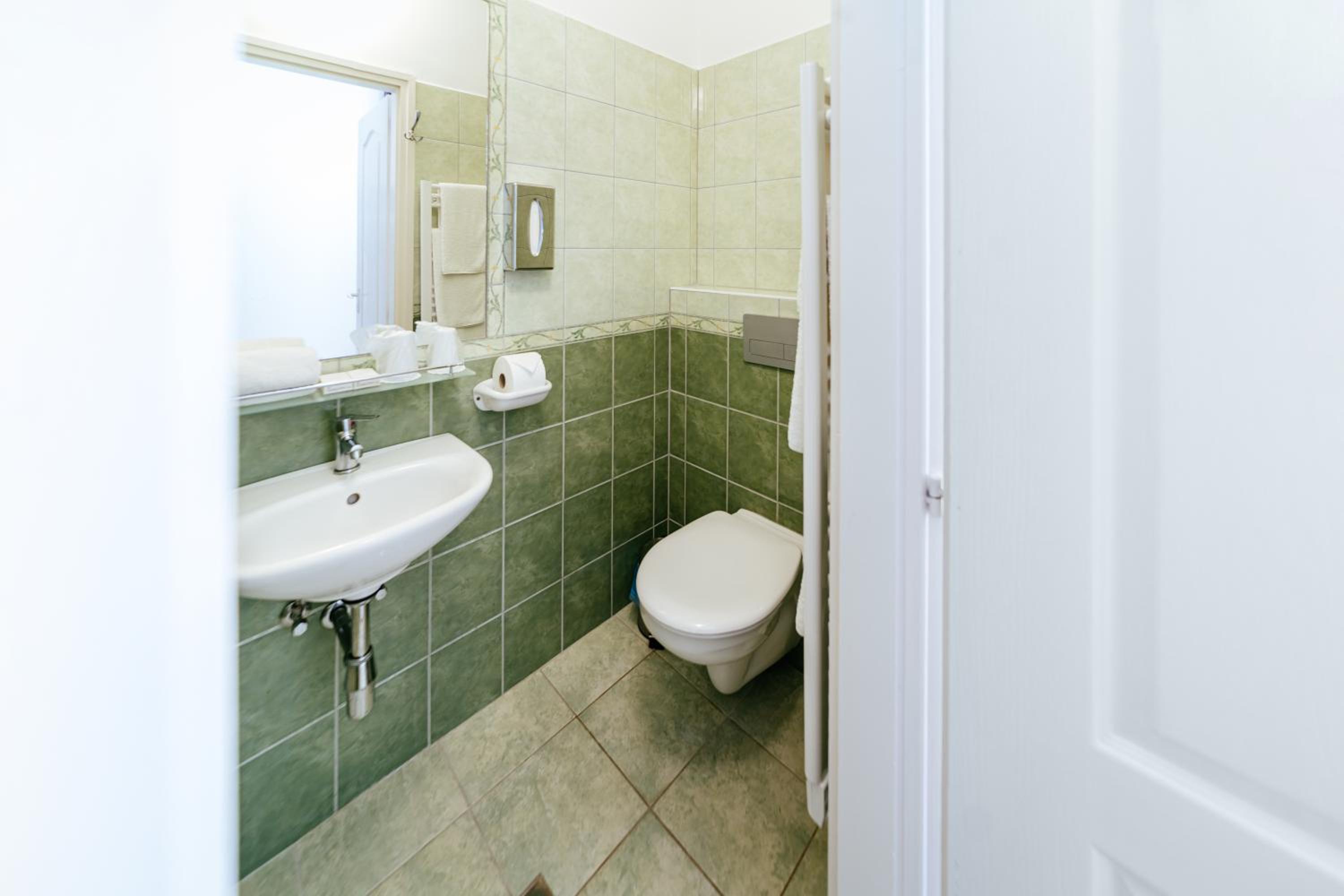 Standard Double or Twin Room (annex) photo 2