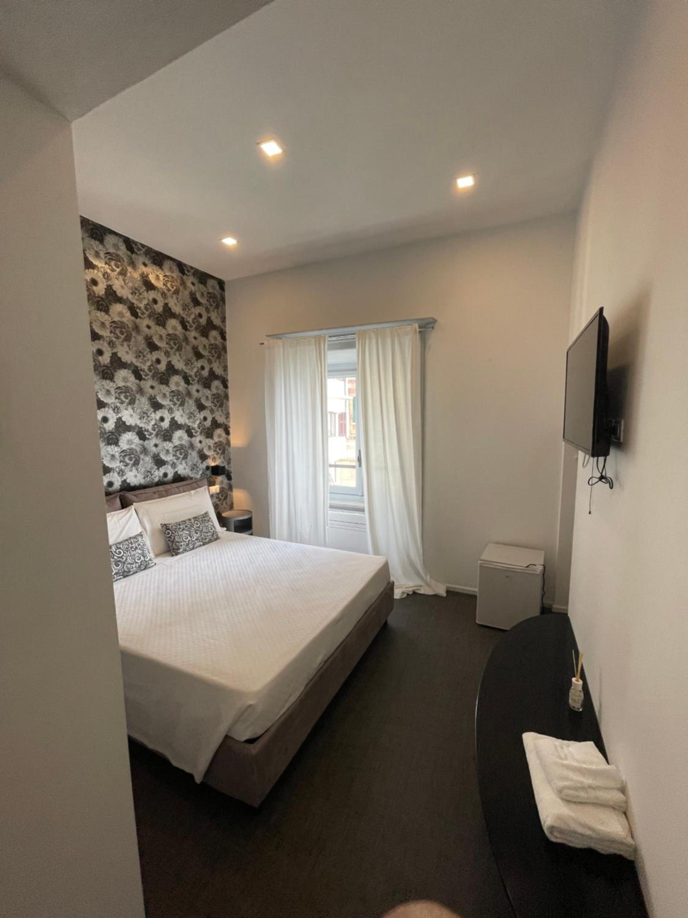 Deluxe Single Room with Sea View photo 1