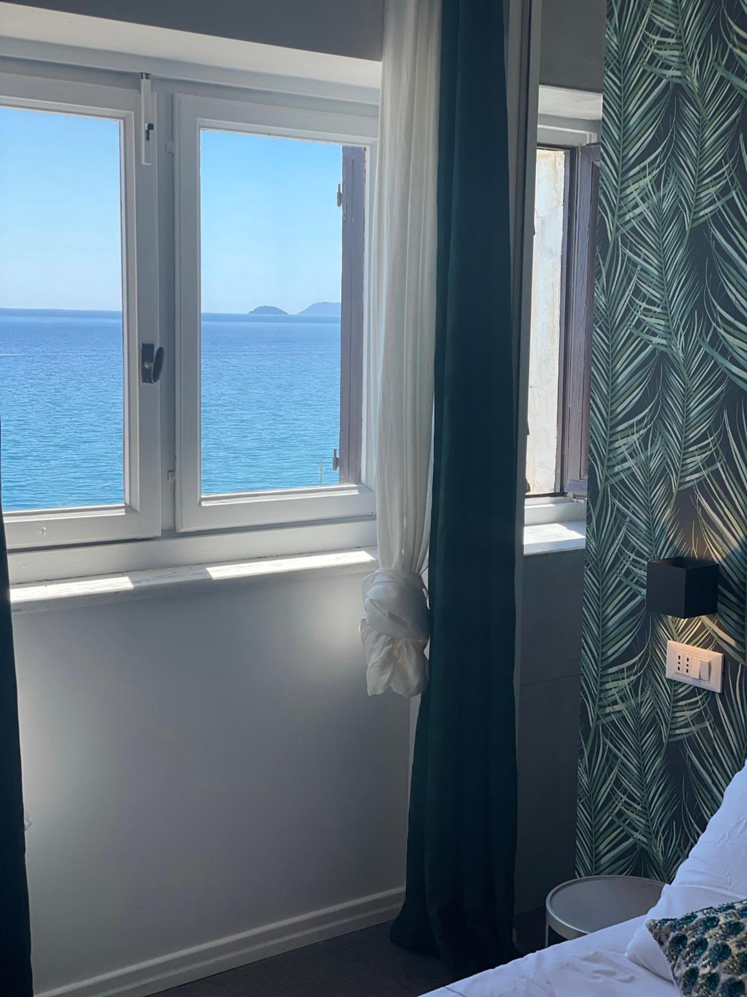 Junior Suite with Sea View photo 3