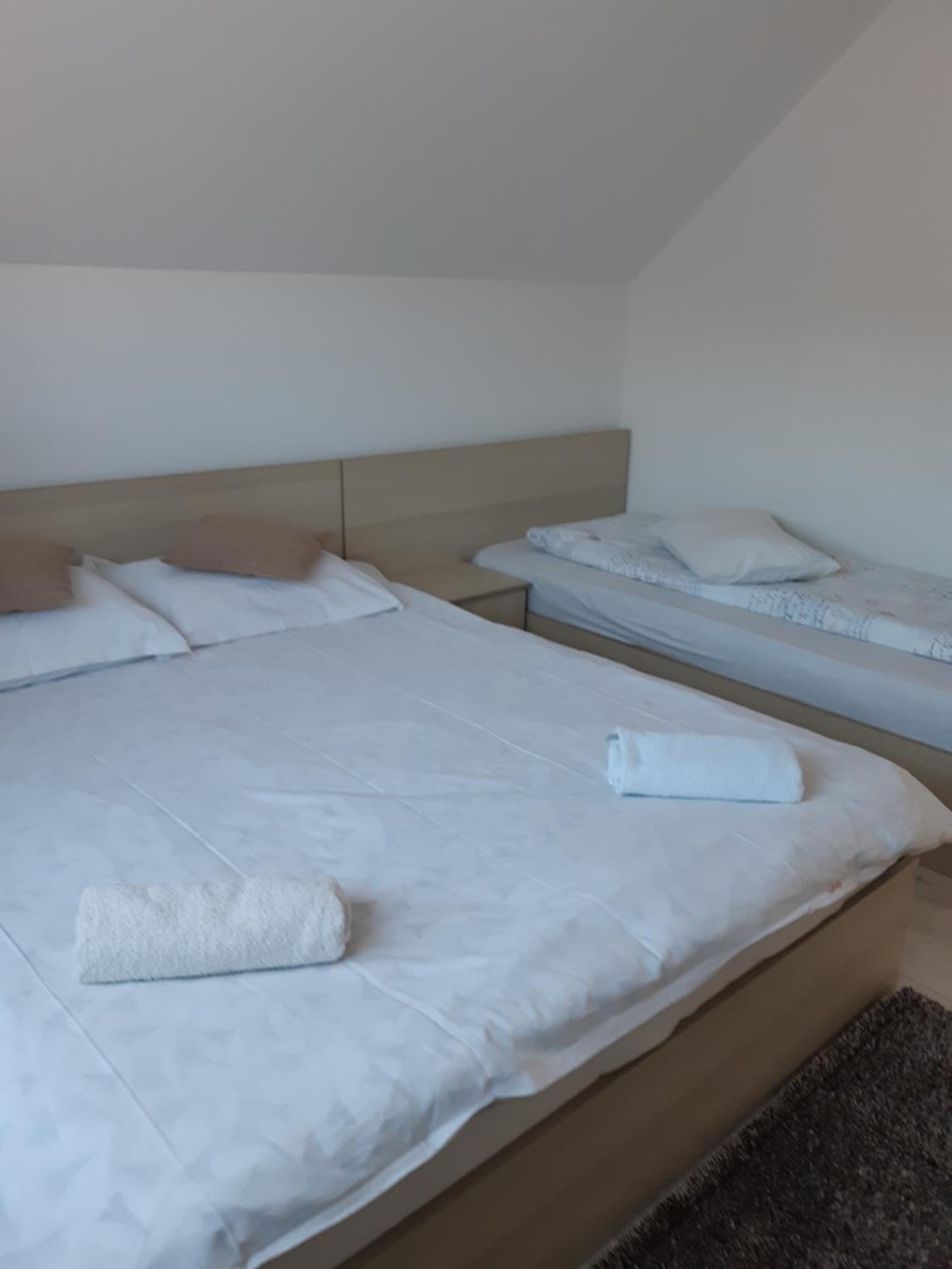 Triple Room - Photo 5