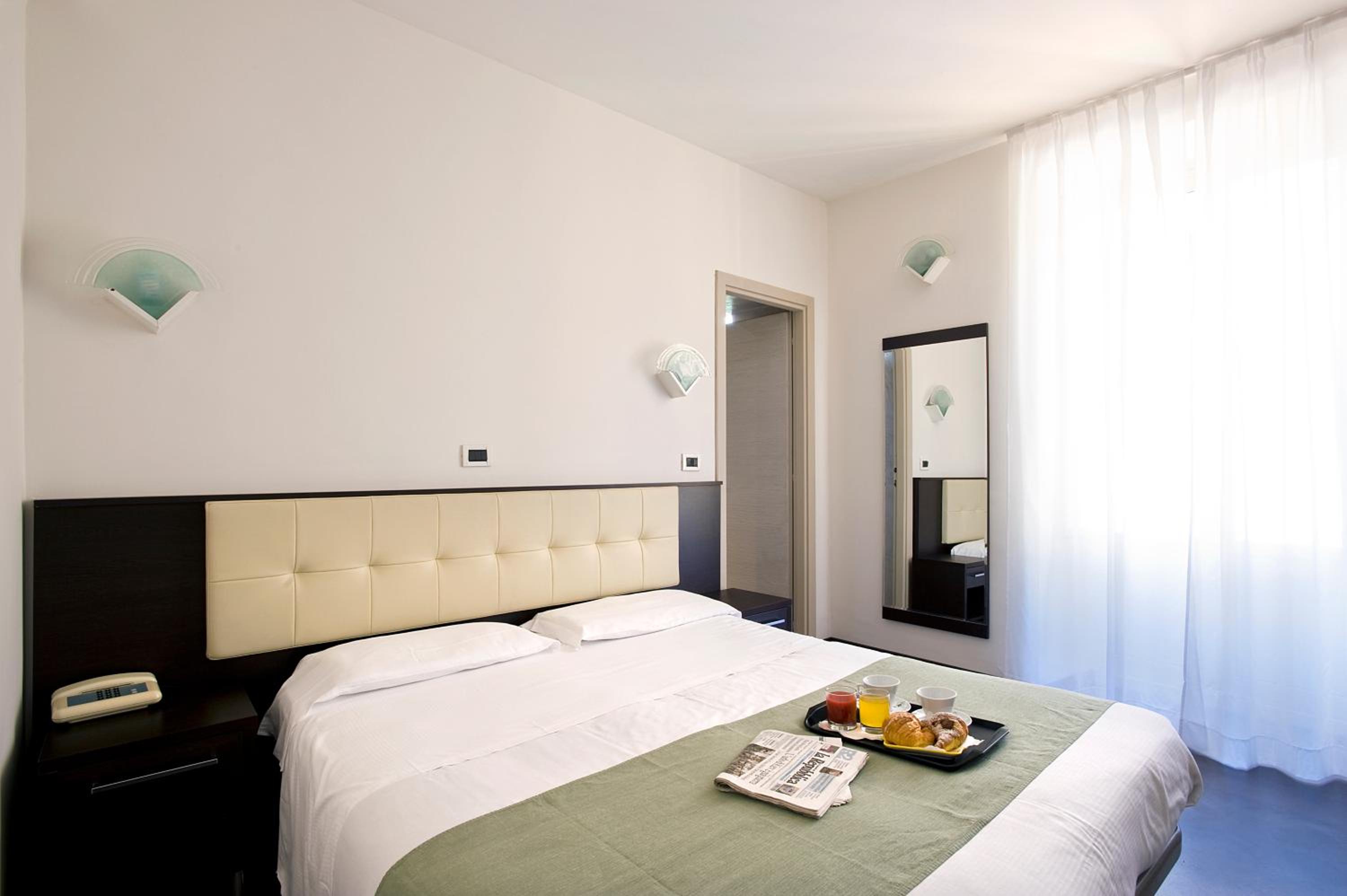Double or Twin Room - Photo 1