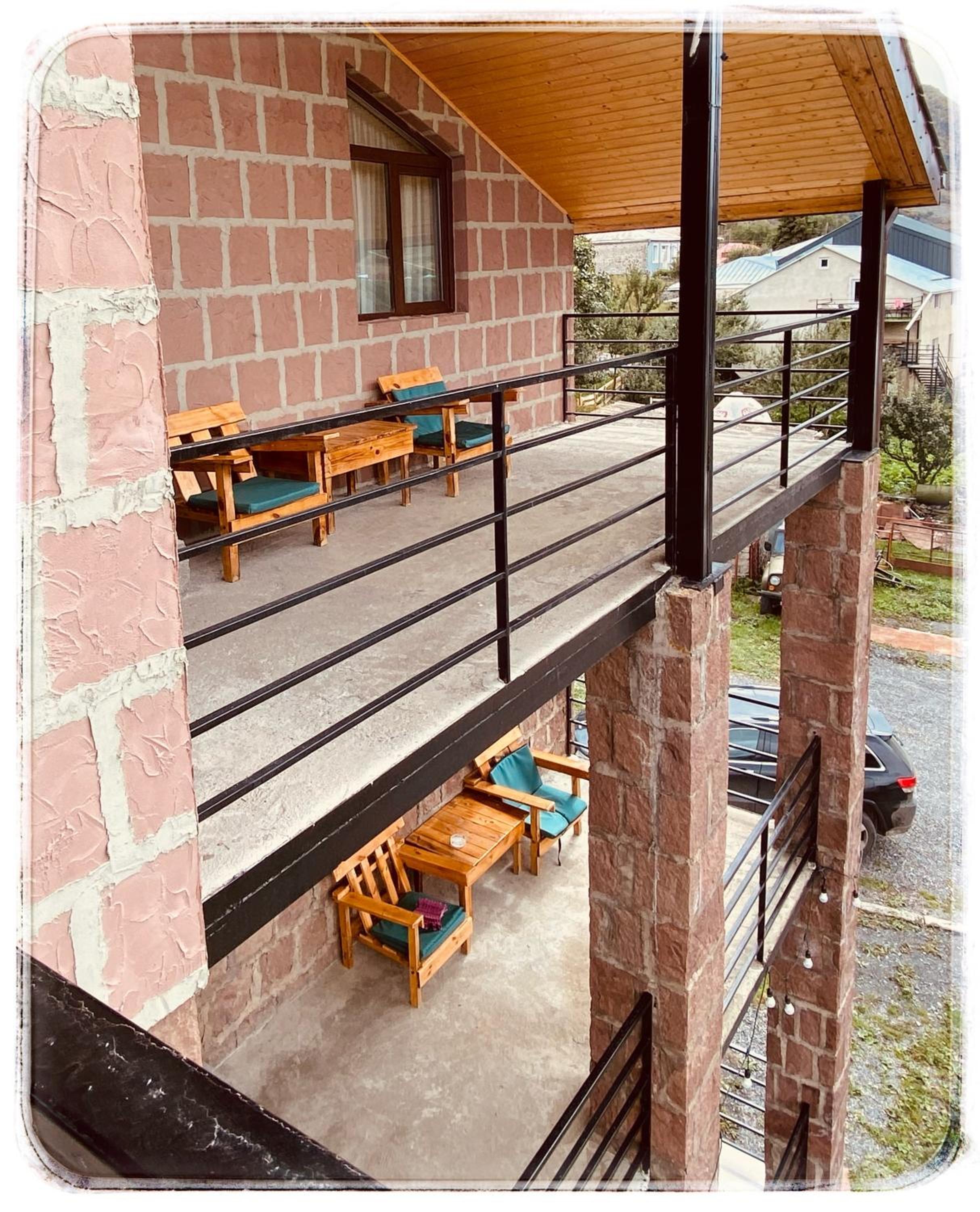 Double or Twin Room with Mountain View photo 3