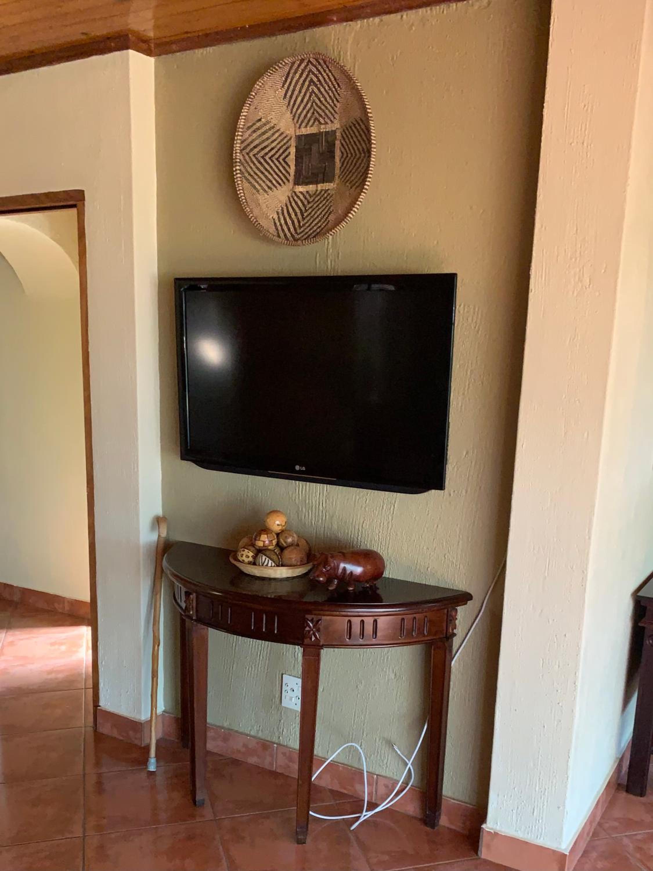 Two-Bedroom Apartment - Photo 138