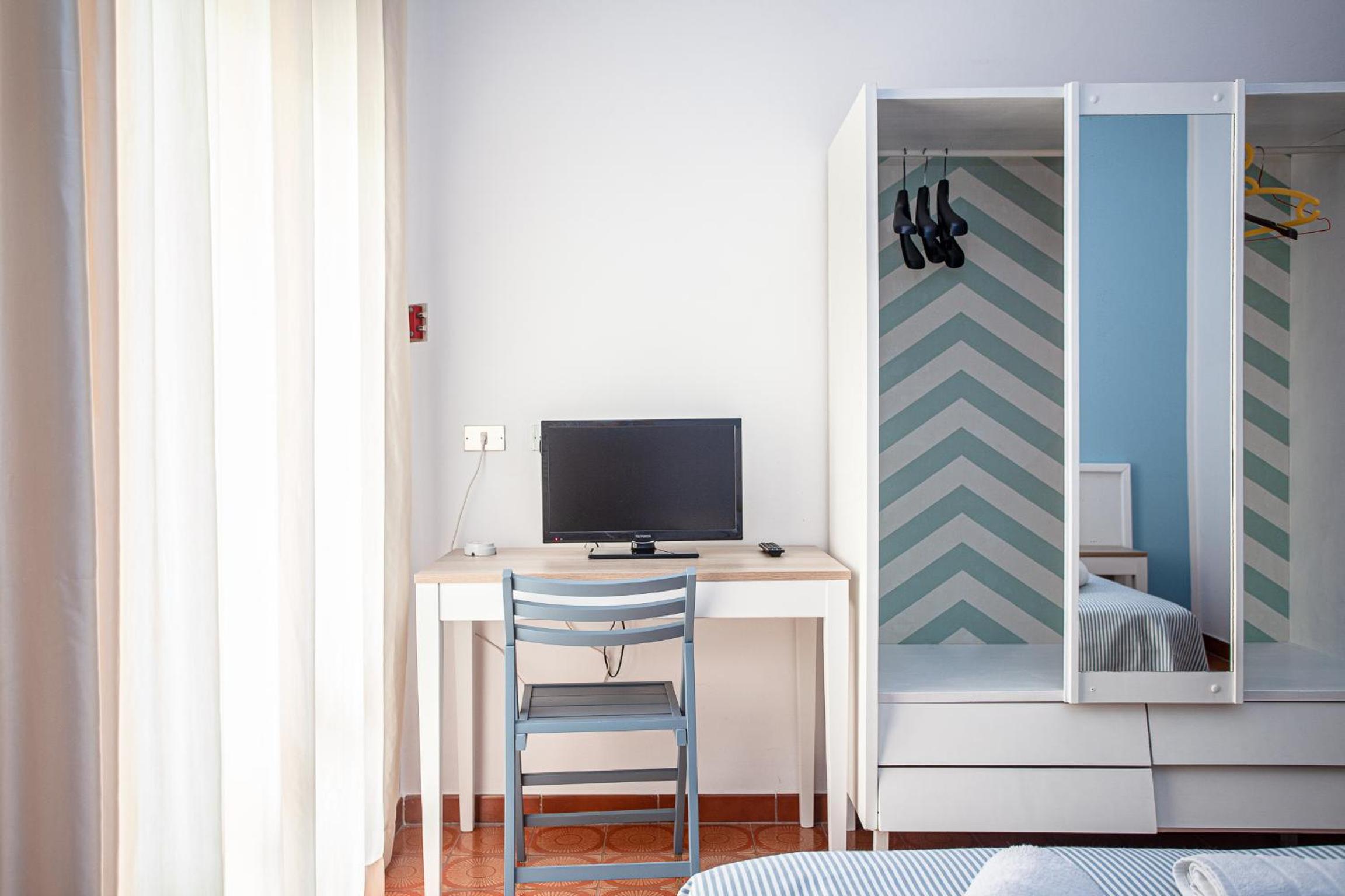 Standard Double Room With Fan photo 3