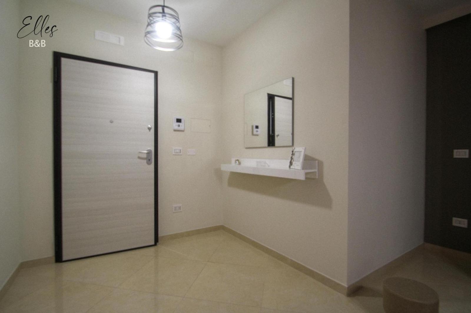 Executive Queen Room with Two Queen Beds - Photo 2