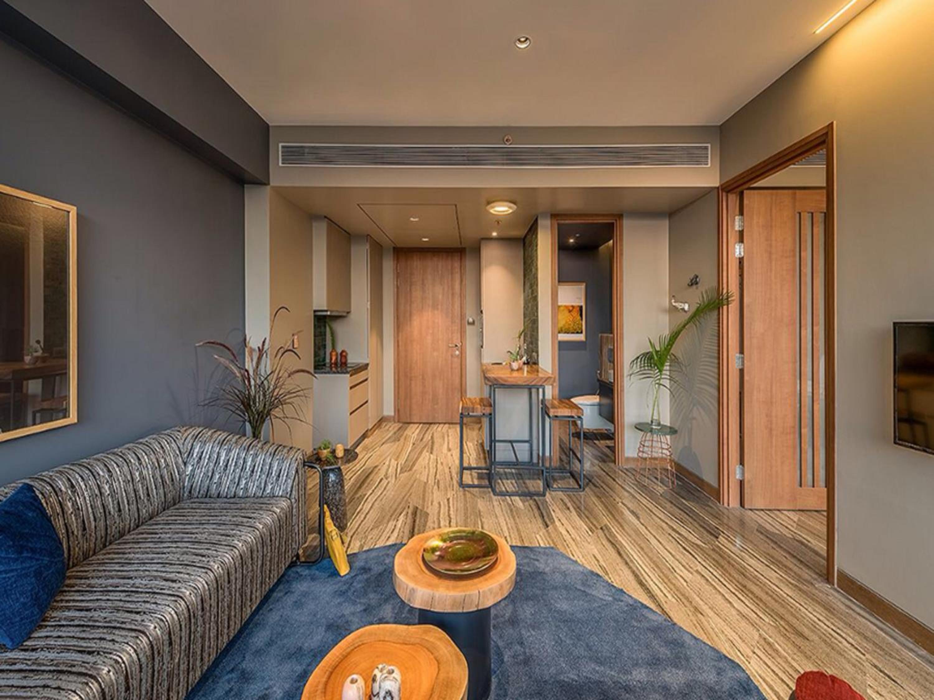 Suite with Balcony at Residences photo 3