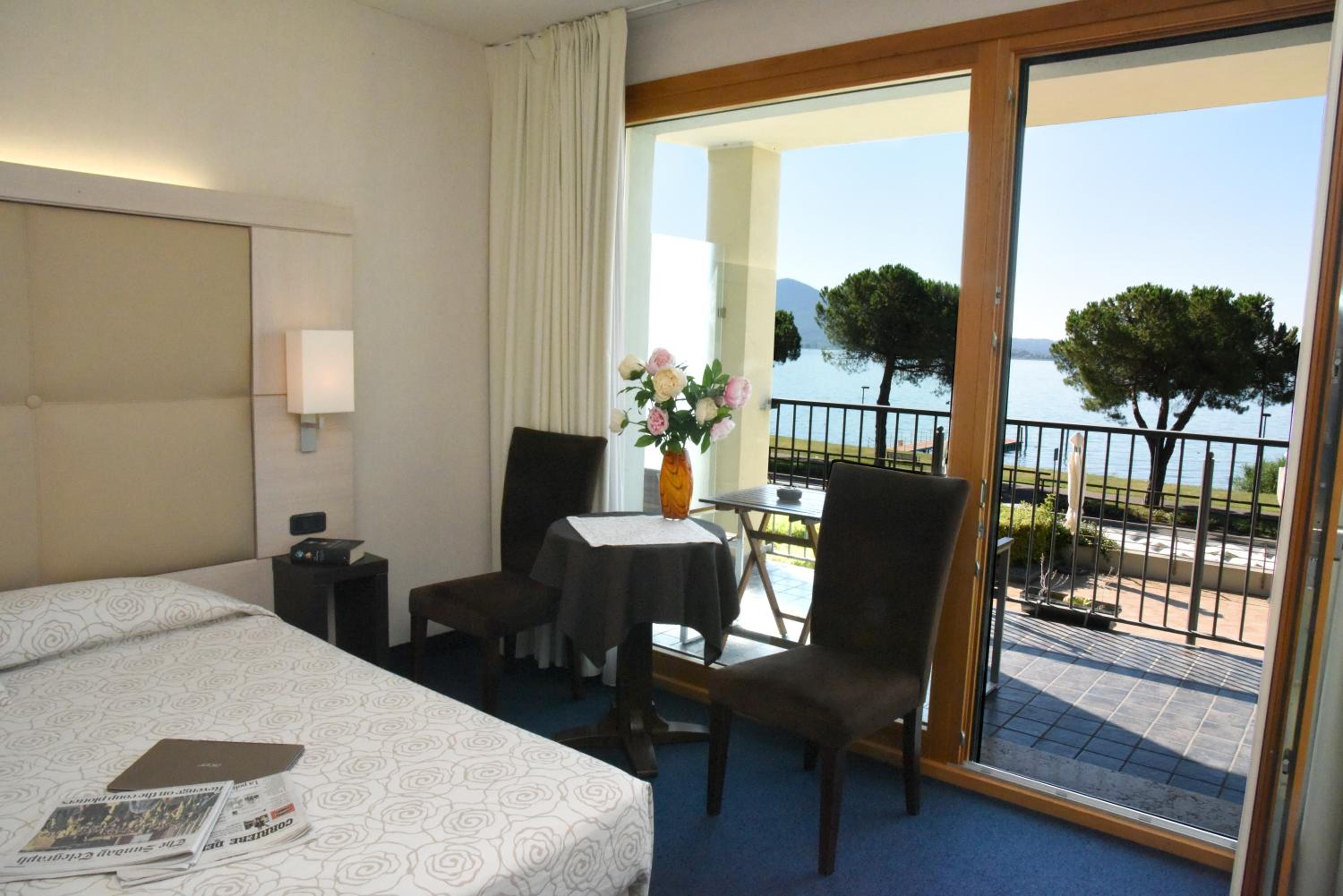 Deluxe Double or Twin Room with Lake View - Photo 4