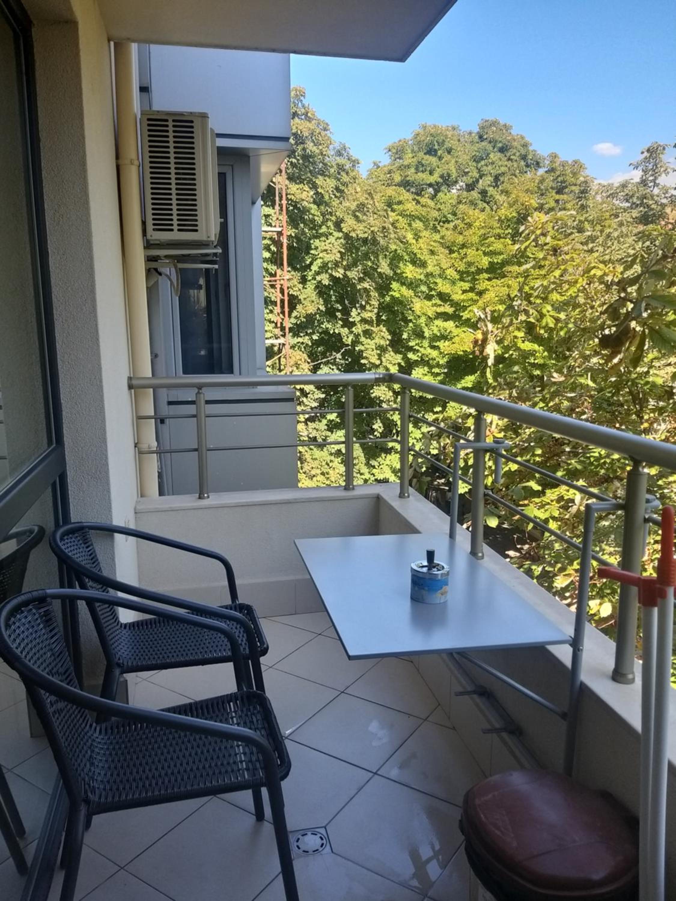 One-Bedroom Apartment - Photo 23