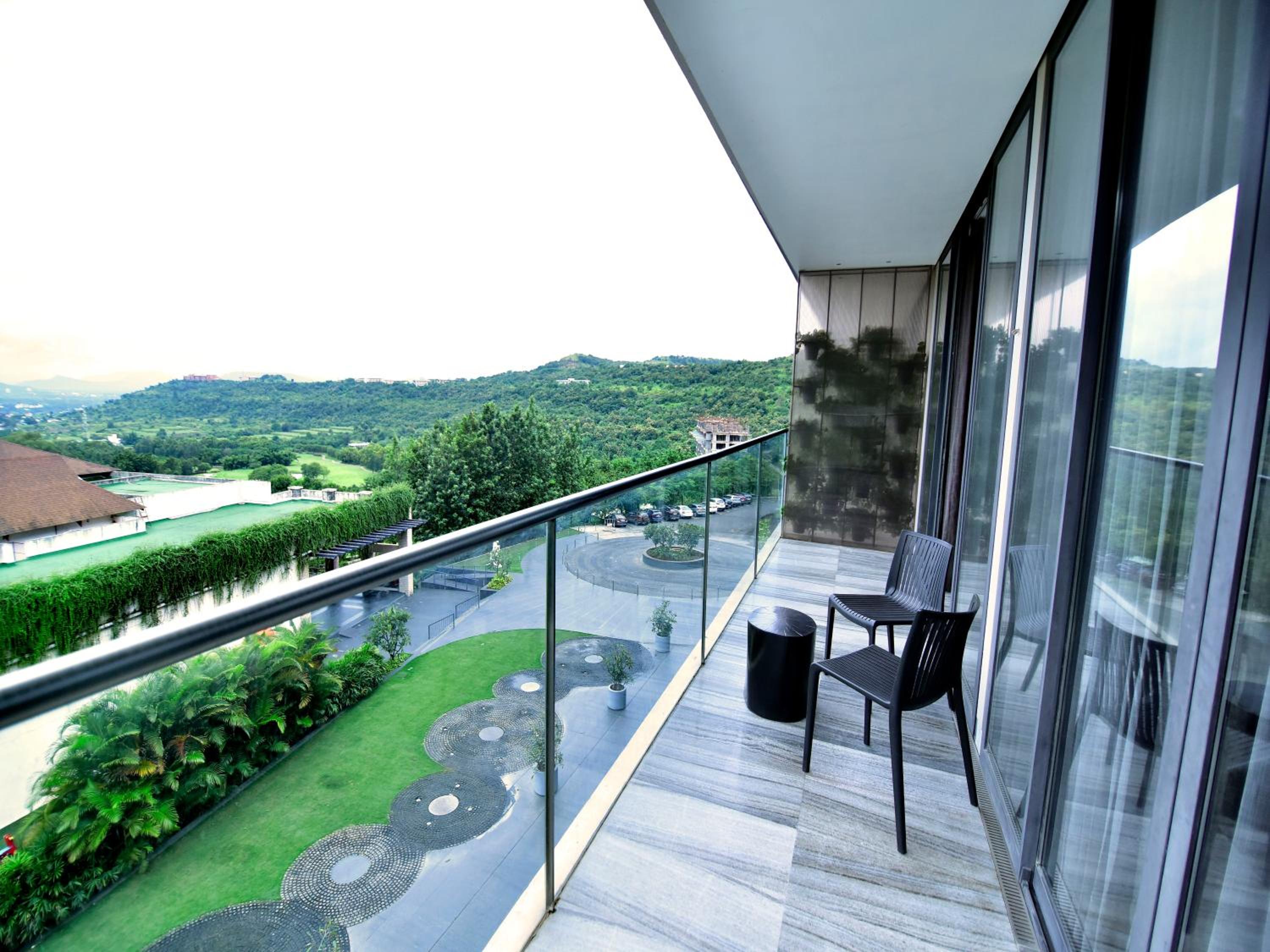 Hill View Suite with Balcony at Residences Hill View Suite with Balcony at Residences