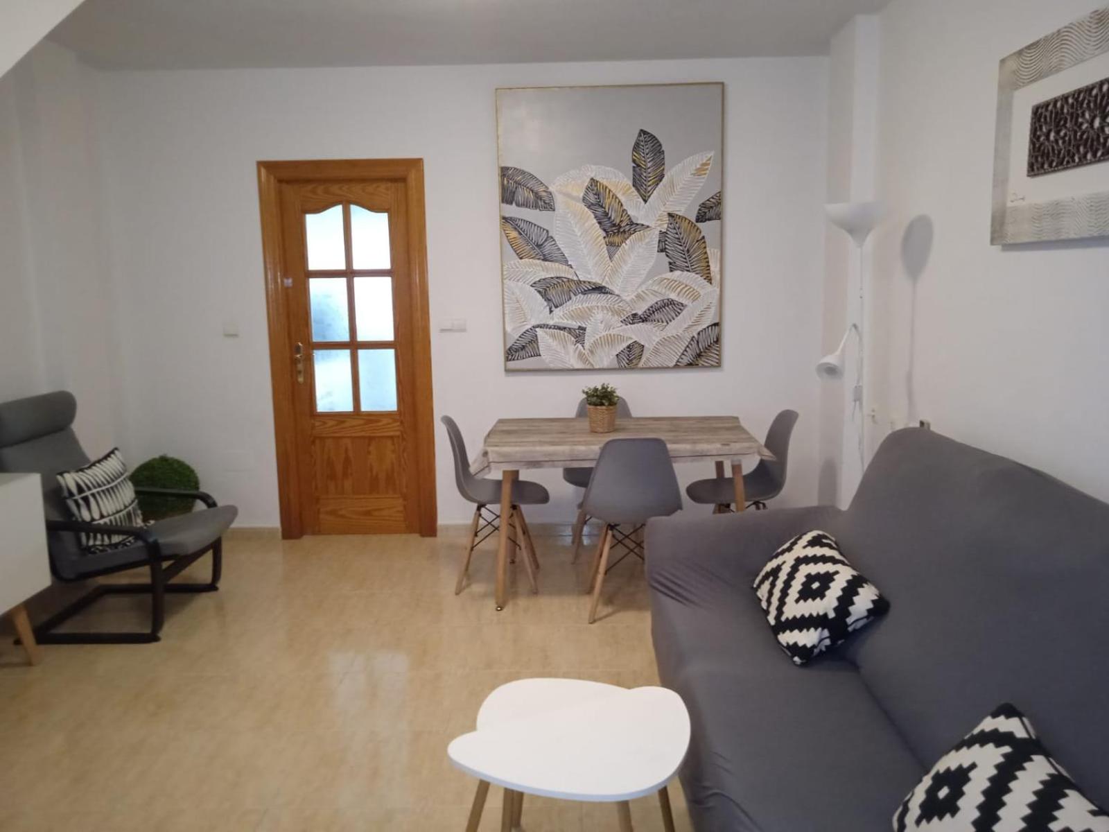 Casa de cuatro habitaciones