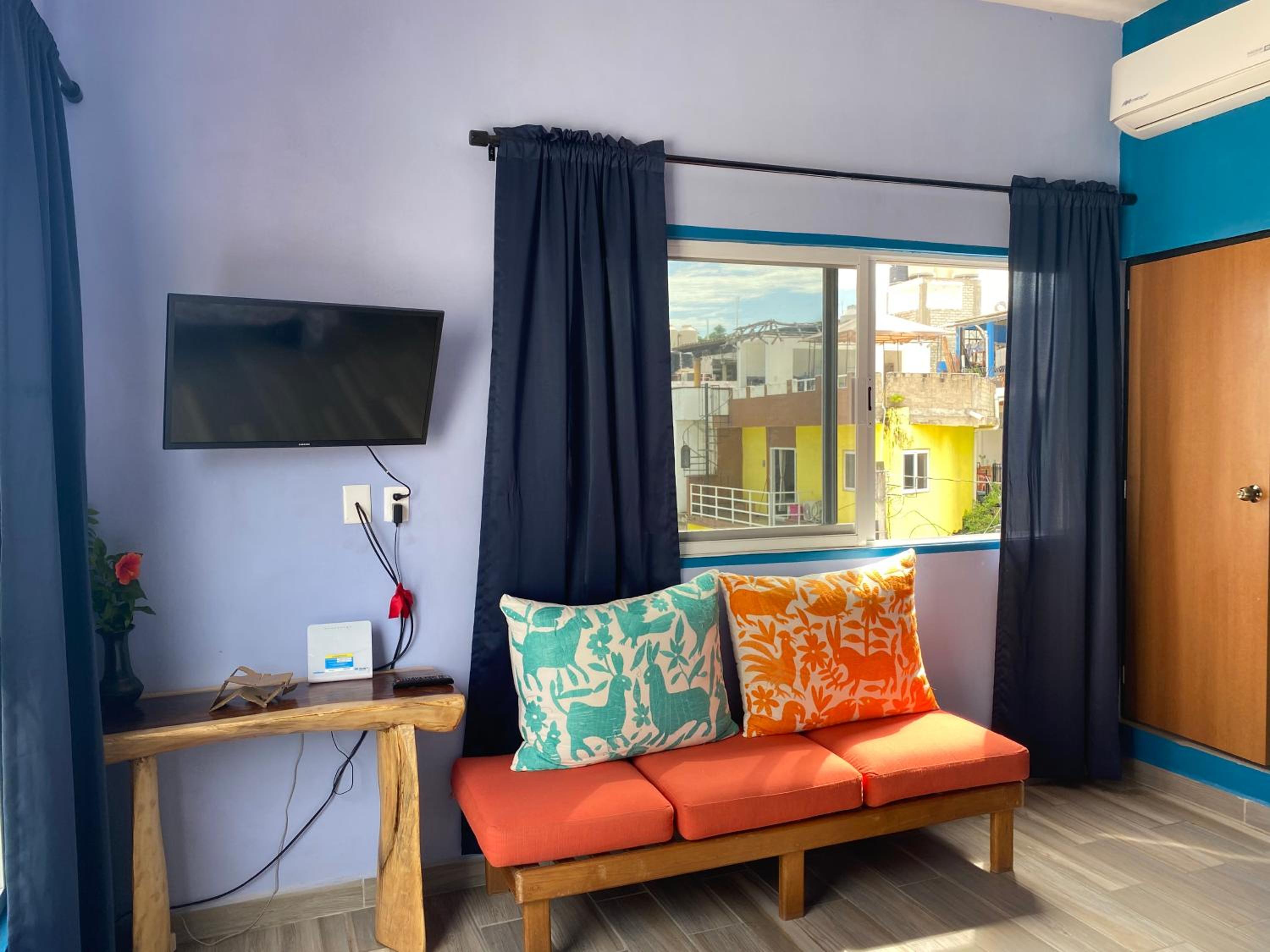 One-Bedroom Apartment - Photo 11