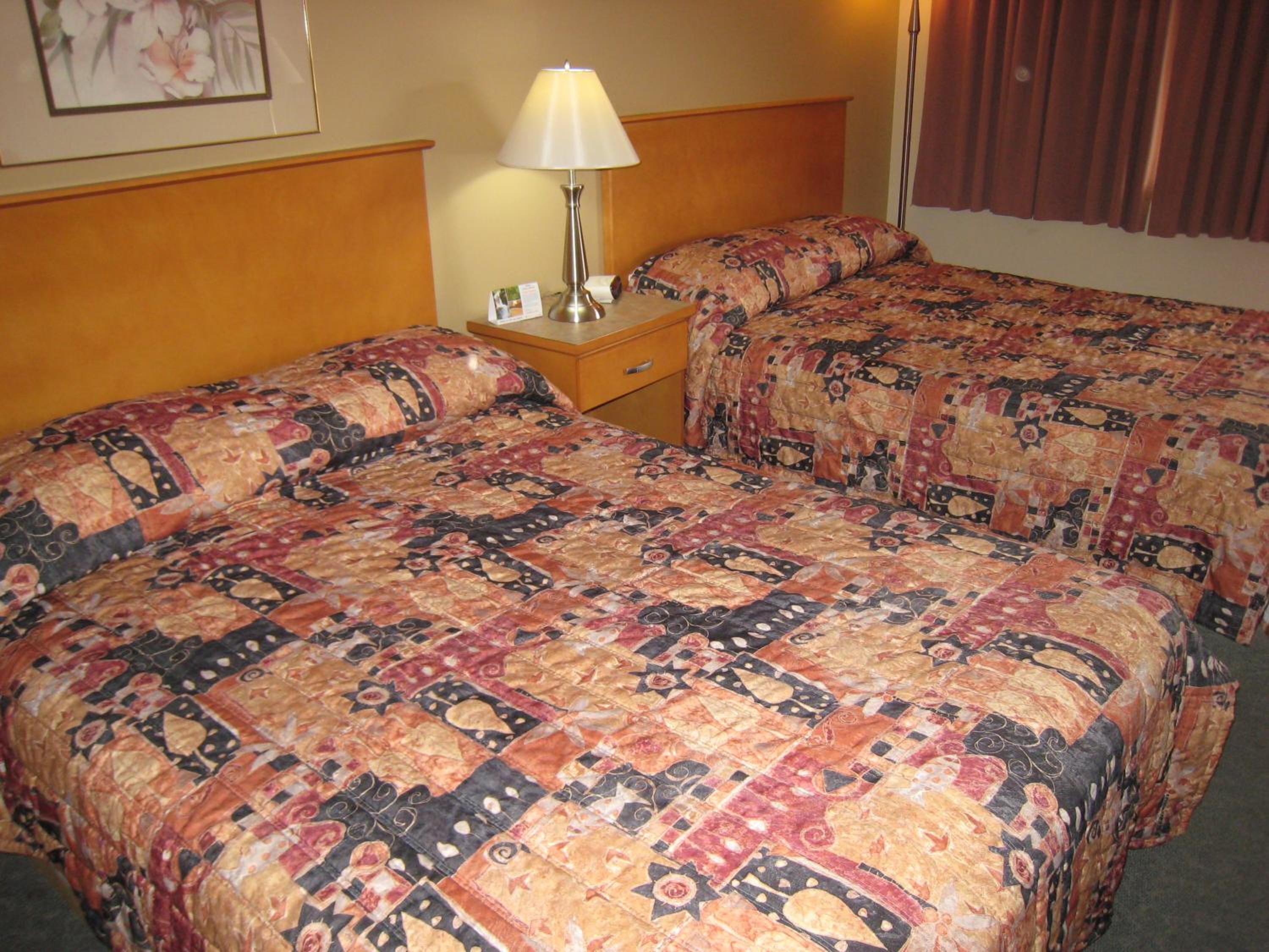 Queen Studio with Two Queen Beds - Non-Smoking