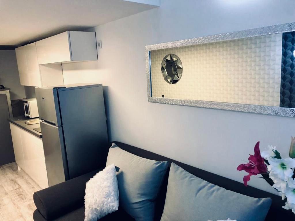 Two-Bedroom Apartment - Photo 11