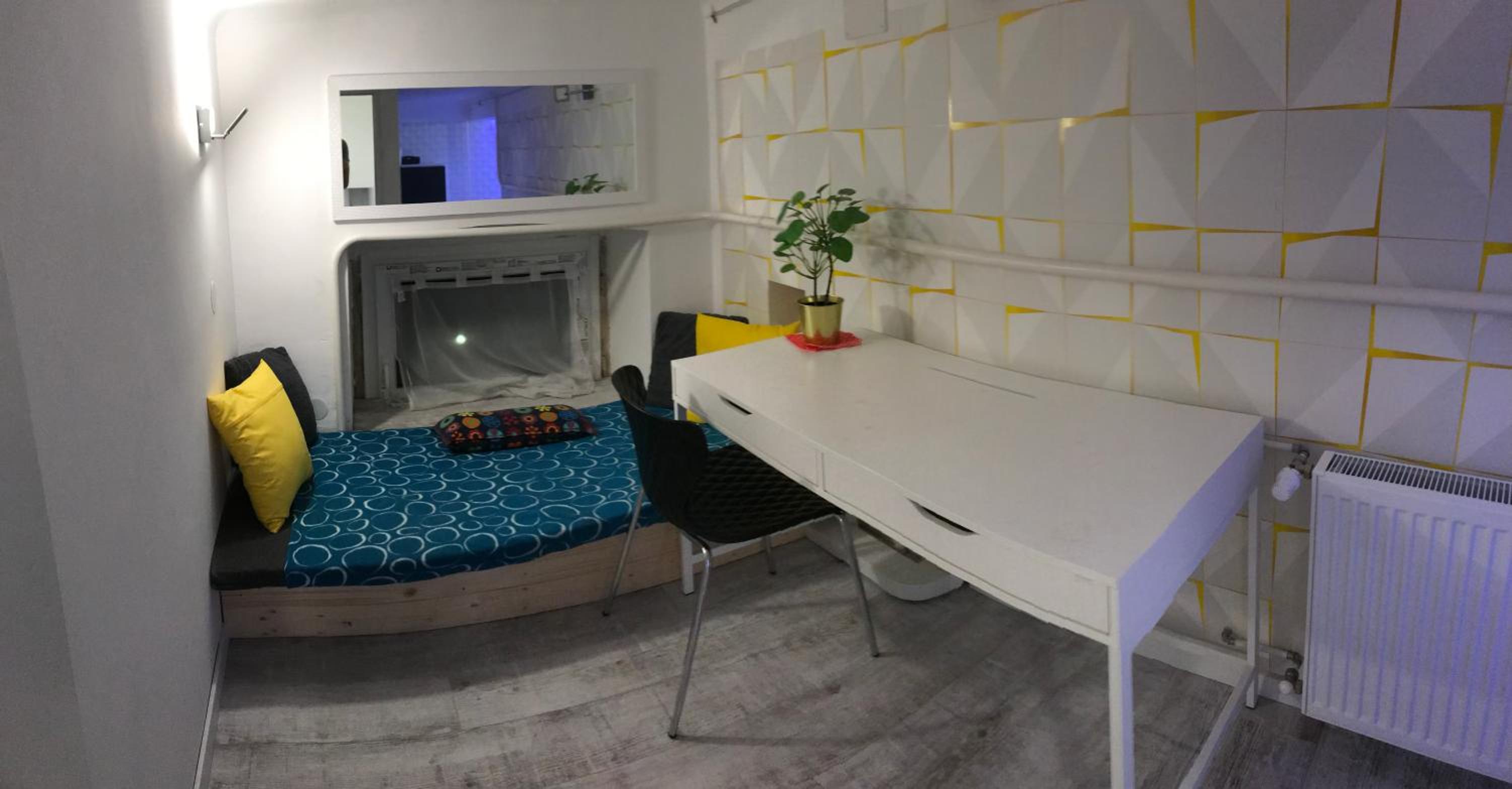 Two-Bedroom Apartment - Photo 17