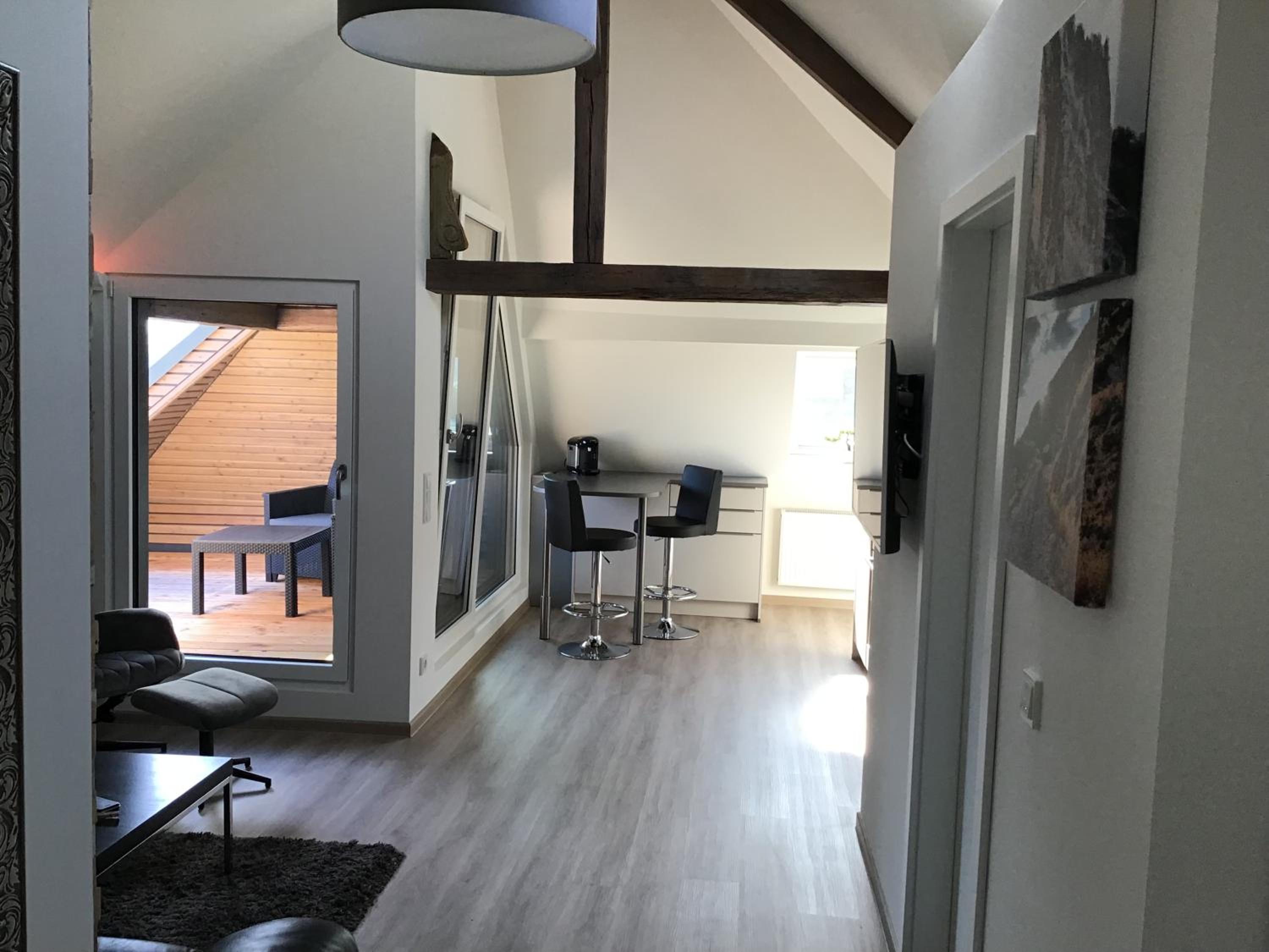 One-Bedroom Apartment photo 1