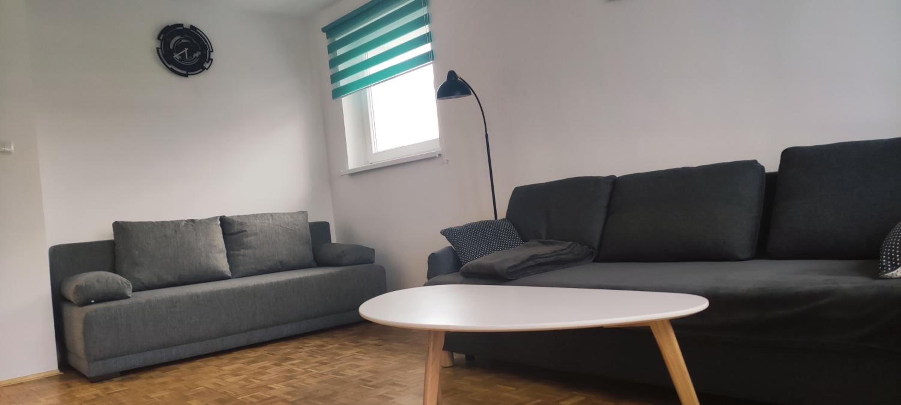 One-Bedroom Apartment - Photo 5
