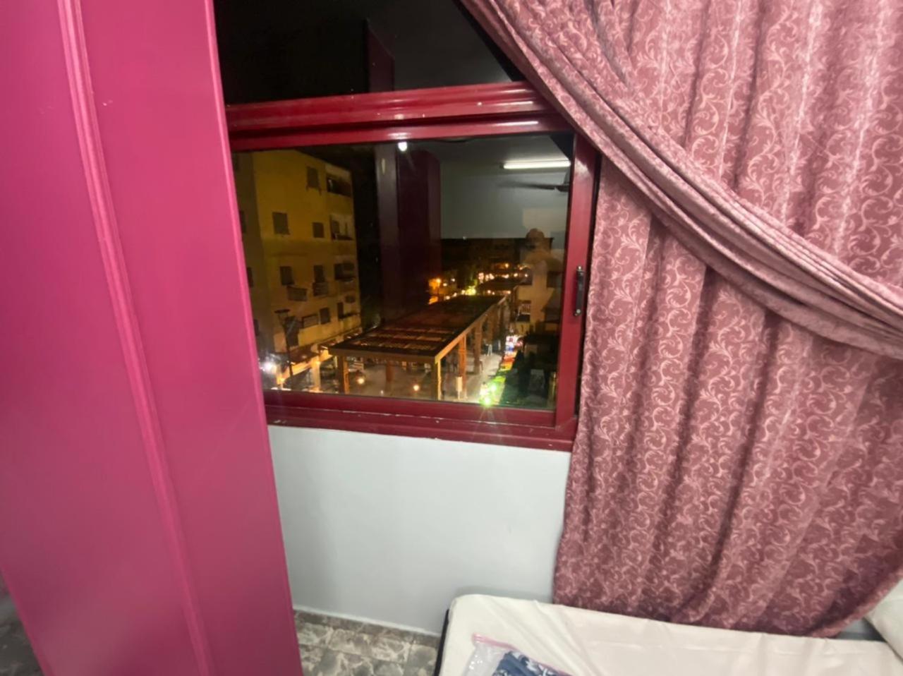 Two-Bedroom Apartment (5 Adults) - King Bed & 3 Single Beds photo 2