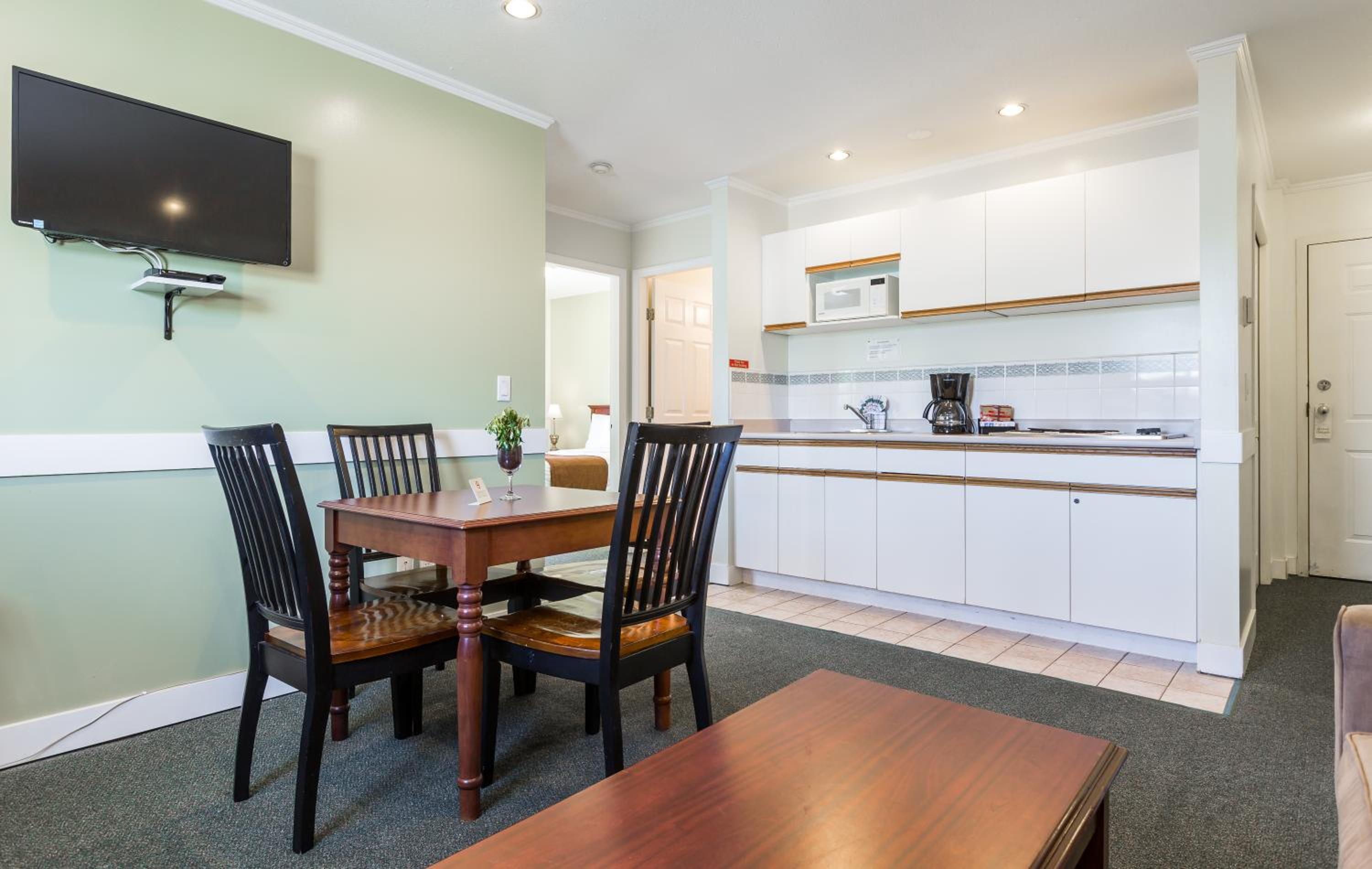 Two-Bedroom Suite - Photo 1