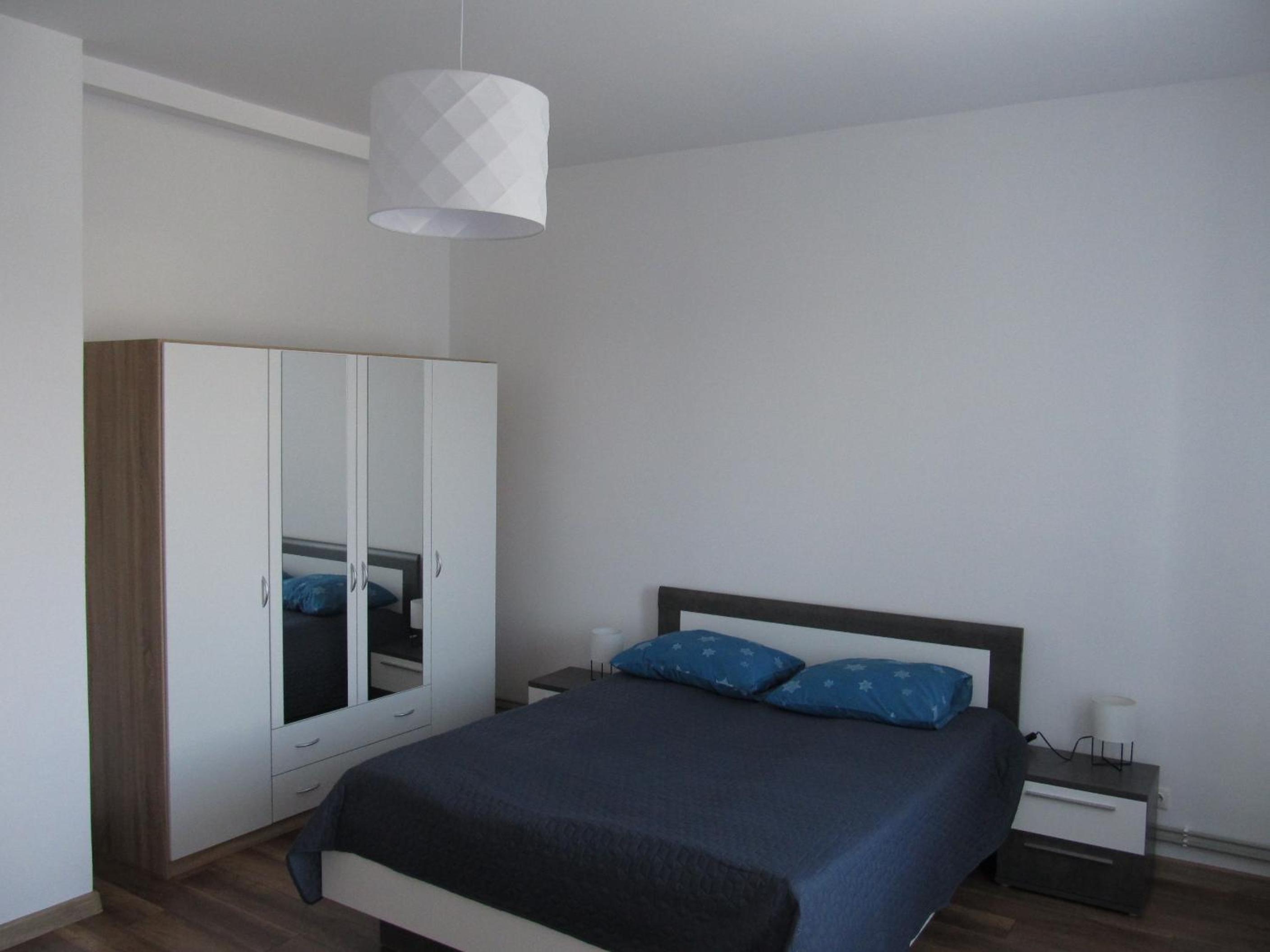 One-Bedroom Apartment - Photo 5