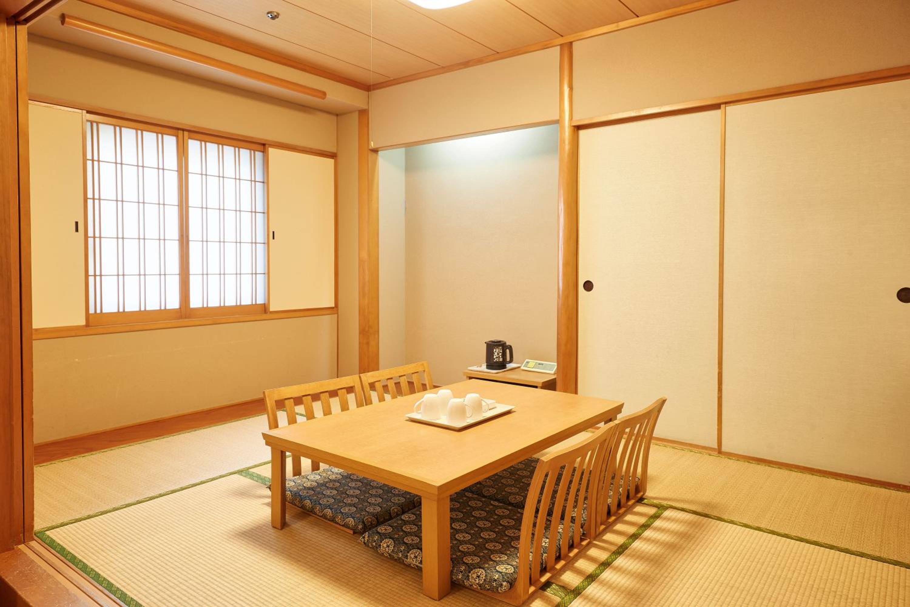 Pacific Twin Room with Tatami Area - Non-Smoking - Photo 1