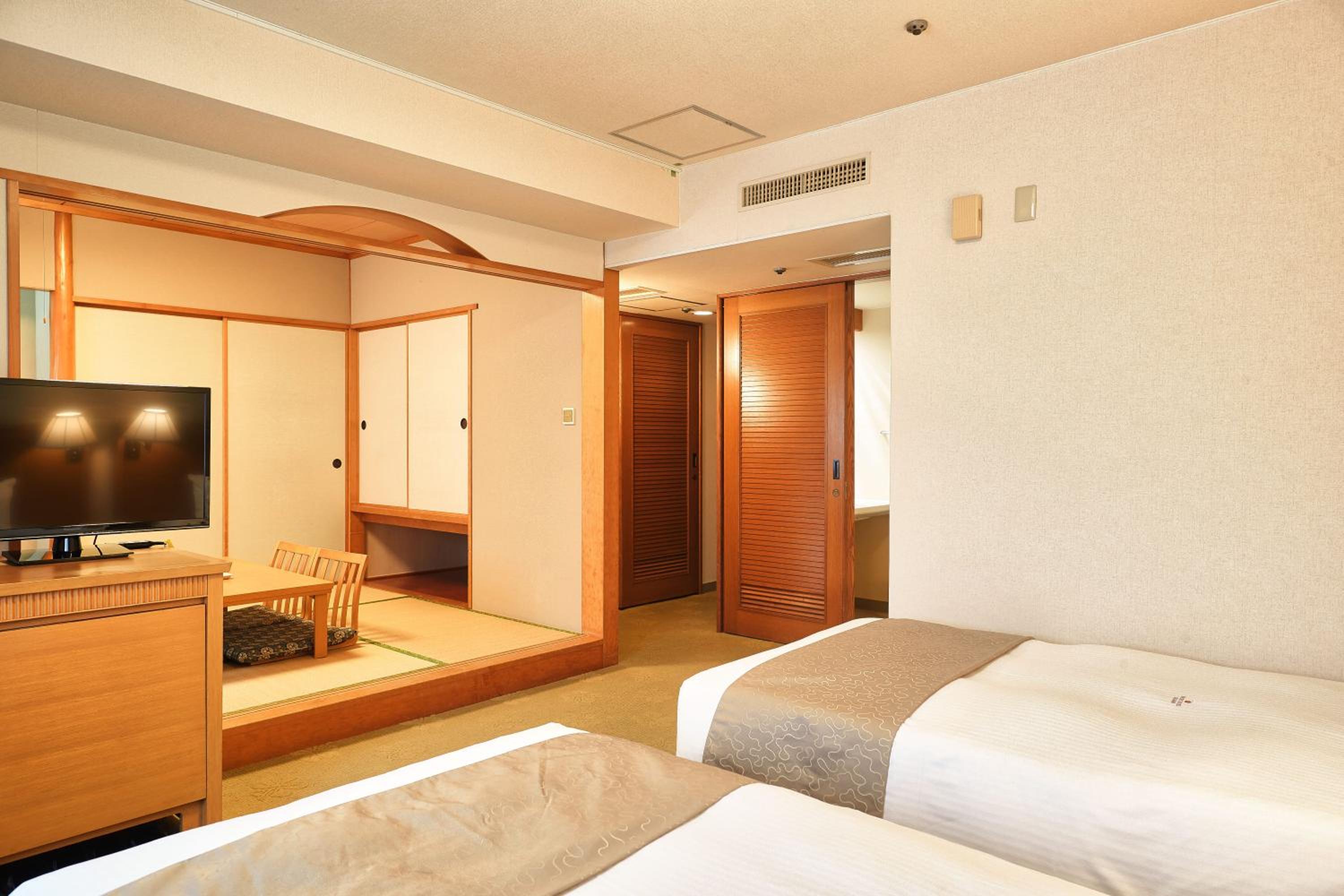 Pacific Twin Room with Tatami Area - Non-Smoking - Photo 6