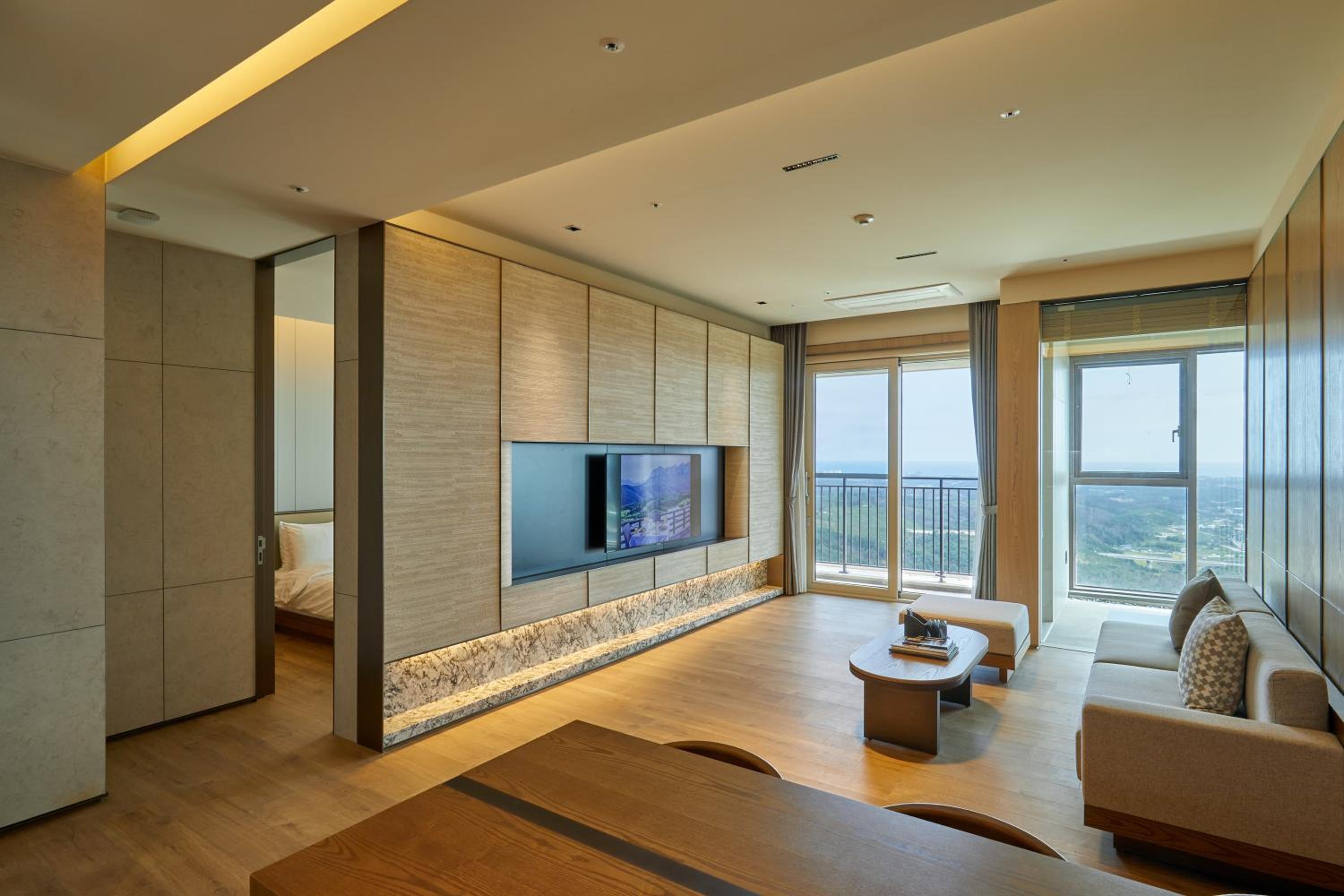 Silver Suite (Kitchen/Panorama View/Bed) - Photo 1